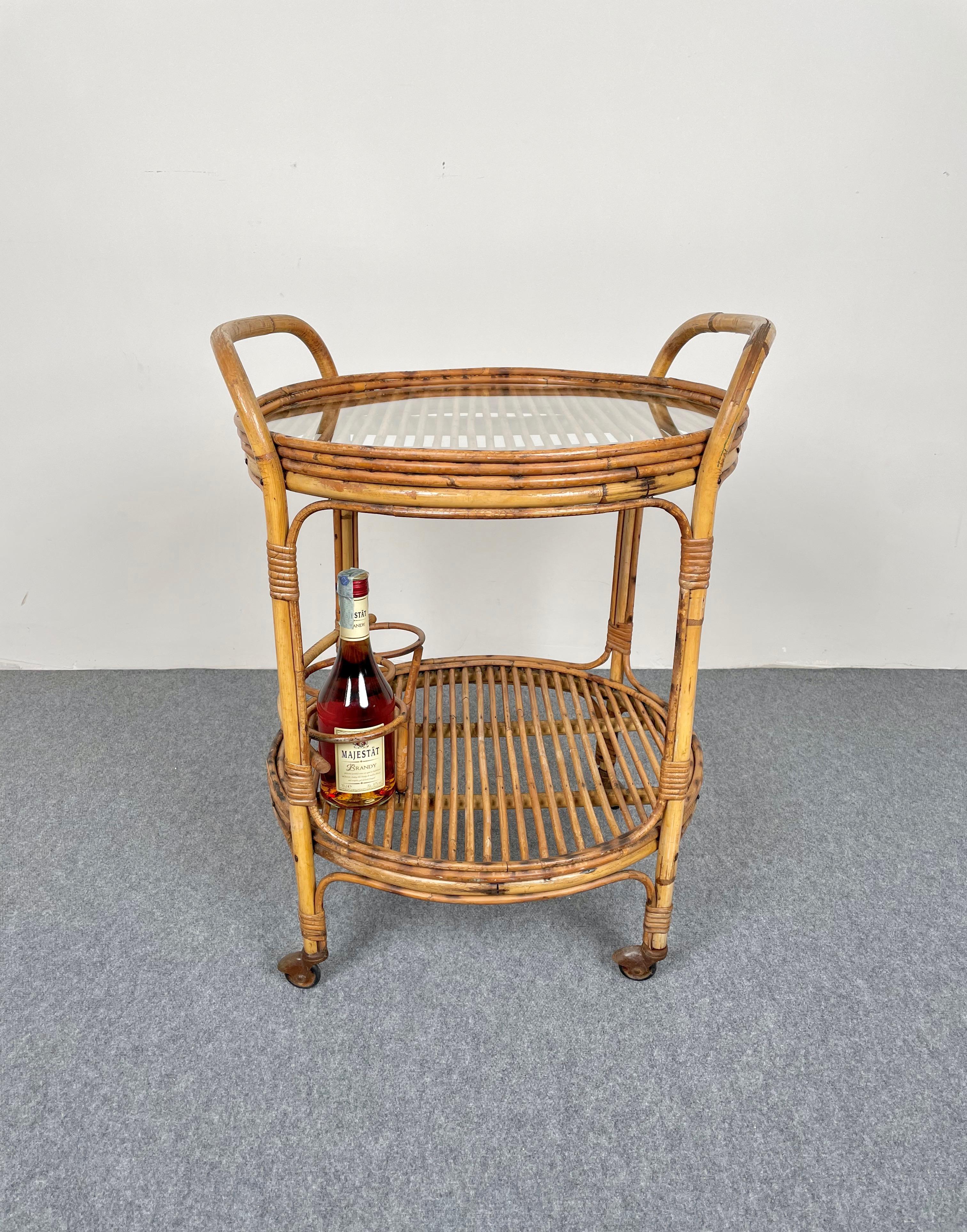 Mid-20th Century Bamboo & Rattan Round Serving Bar Cart Trolley, Italy, 1960s
