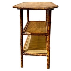 Tavolino in bambù e rattan