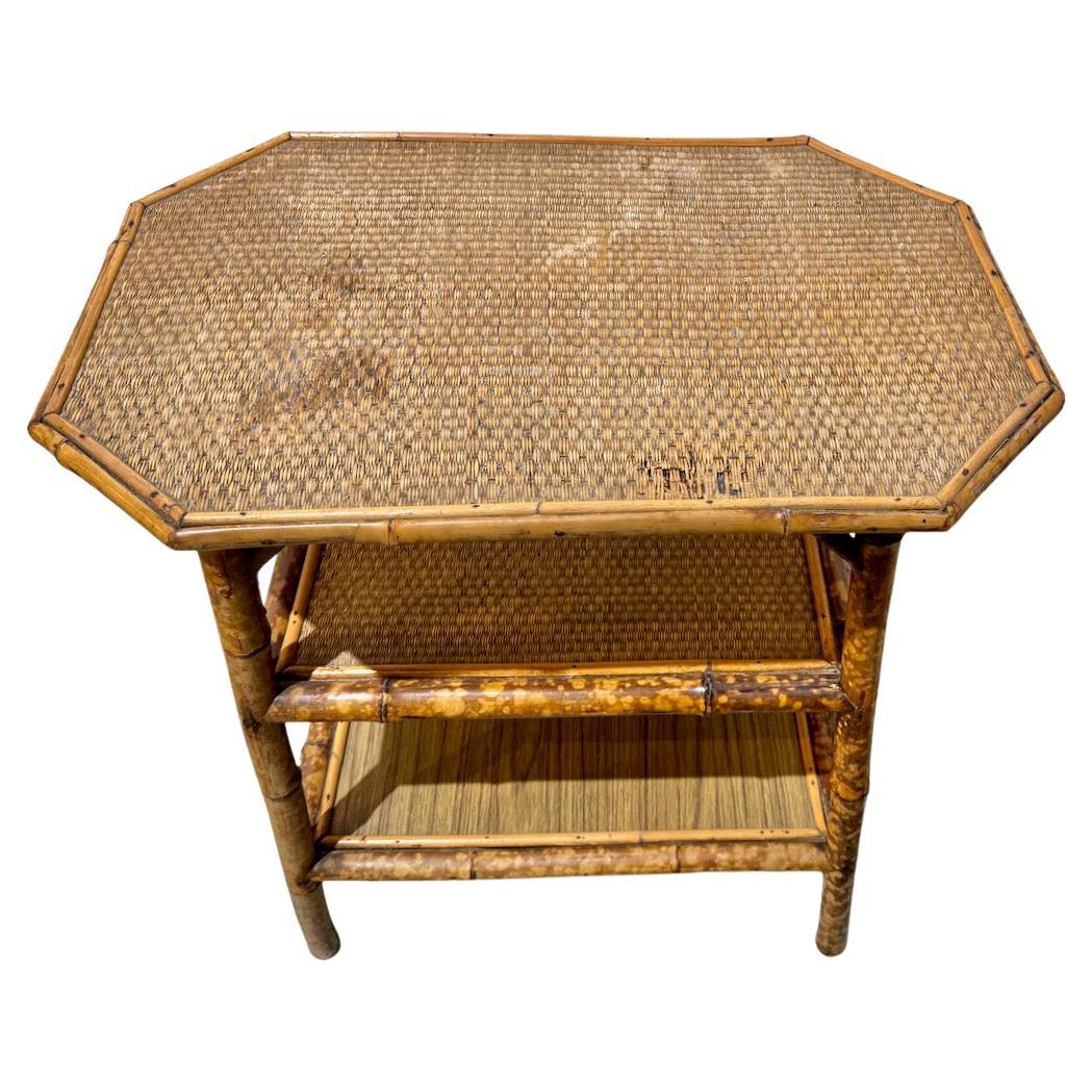 Beistelltisch aus Bambus und Rattan (Englisch) im Angebot