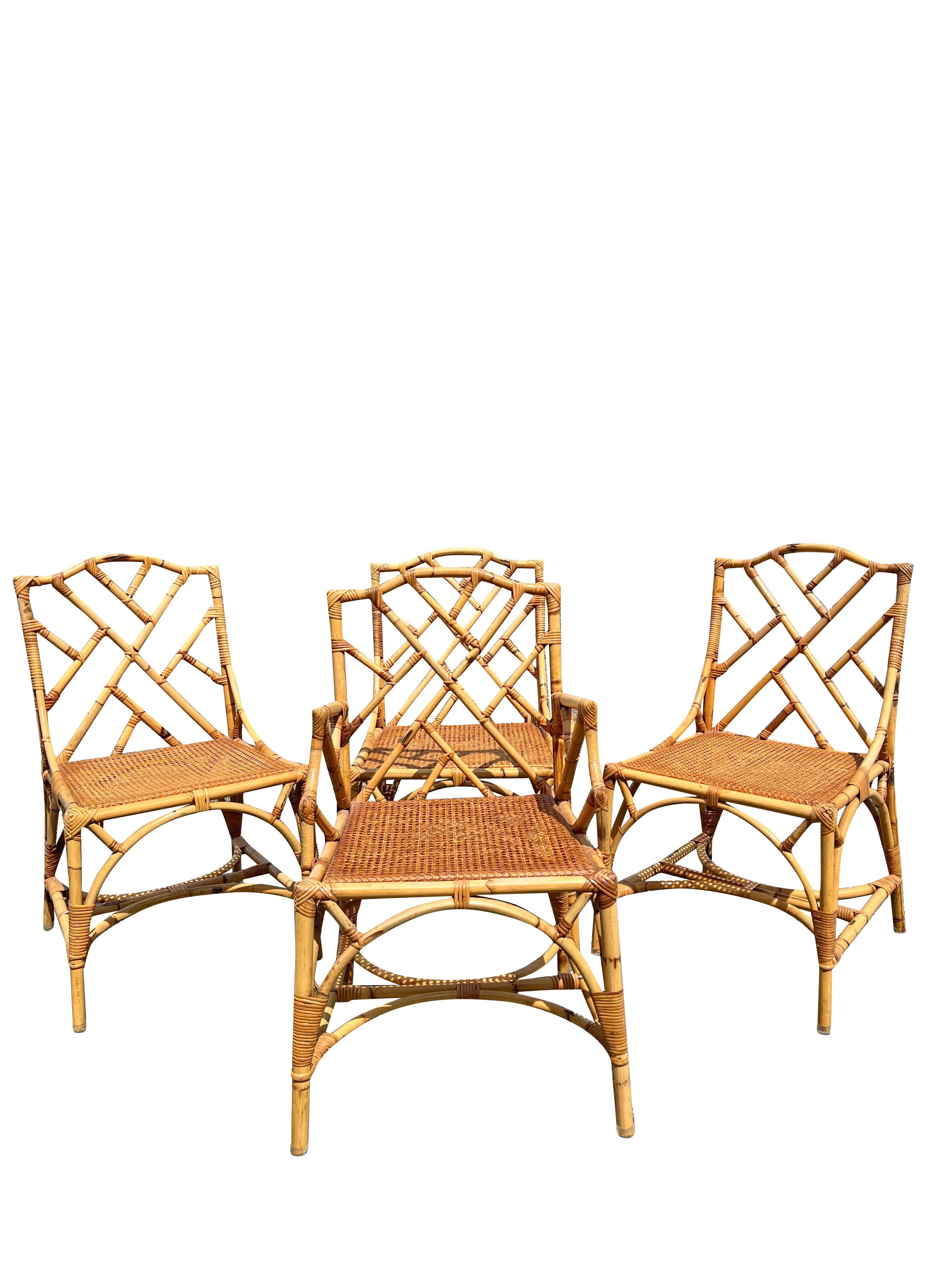 Chaises en osier de bambou et rotin avec assise en rotin de style Chippendale - Lot de 4 en vente 3