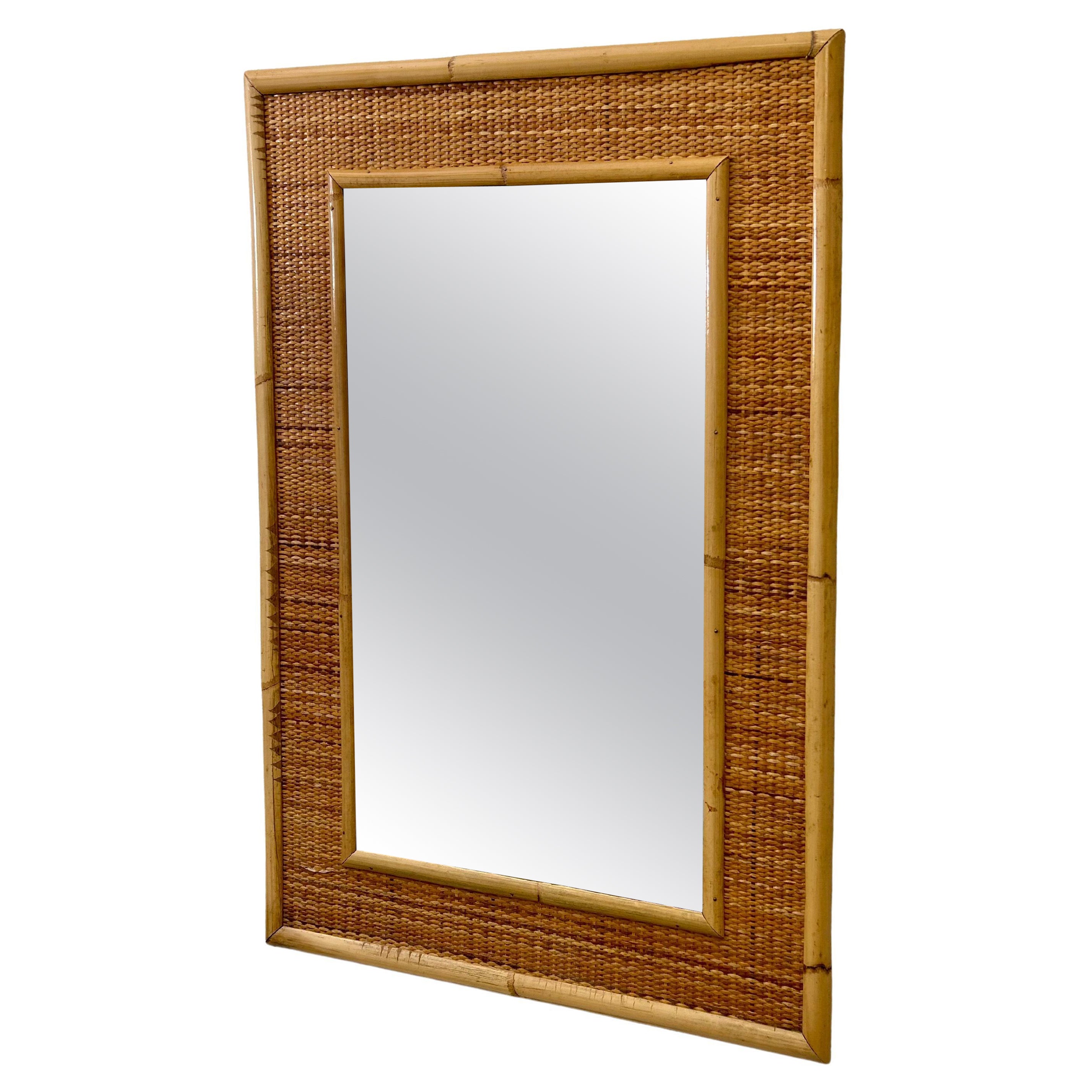 Specchio da parete in vimini di bambù e rattan, attr. a Dal Vera, Italia, anni 
70 in vendita