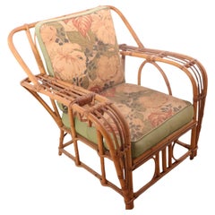 Fauteuil de salon en bambou et roseau avec porte-bouteilles dans le bras par Superior Reed and Rattan Co