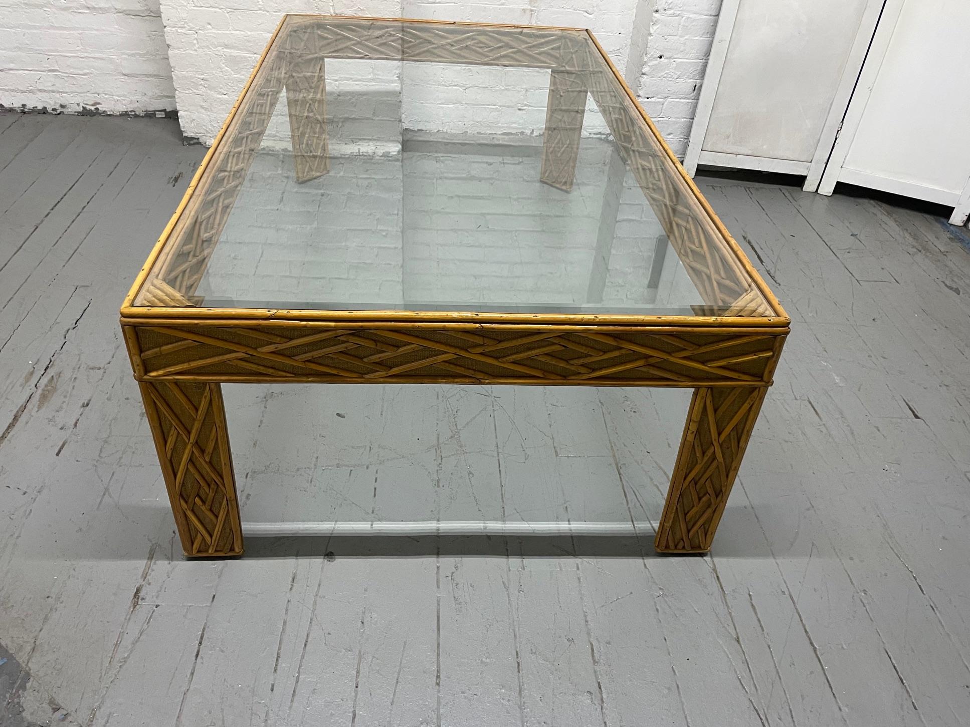 Américain Table basse en verre Bambou & Reitan en vente