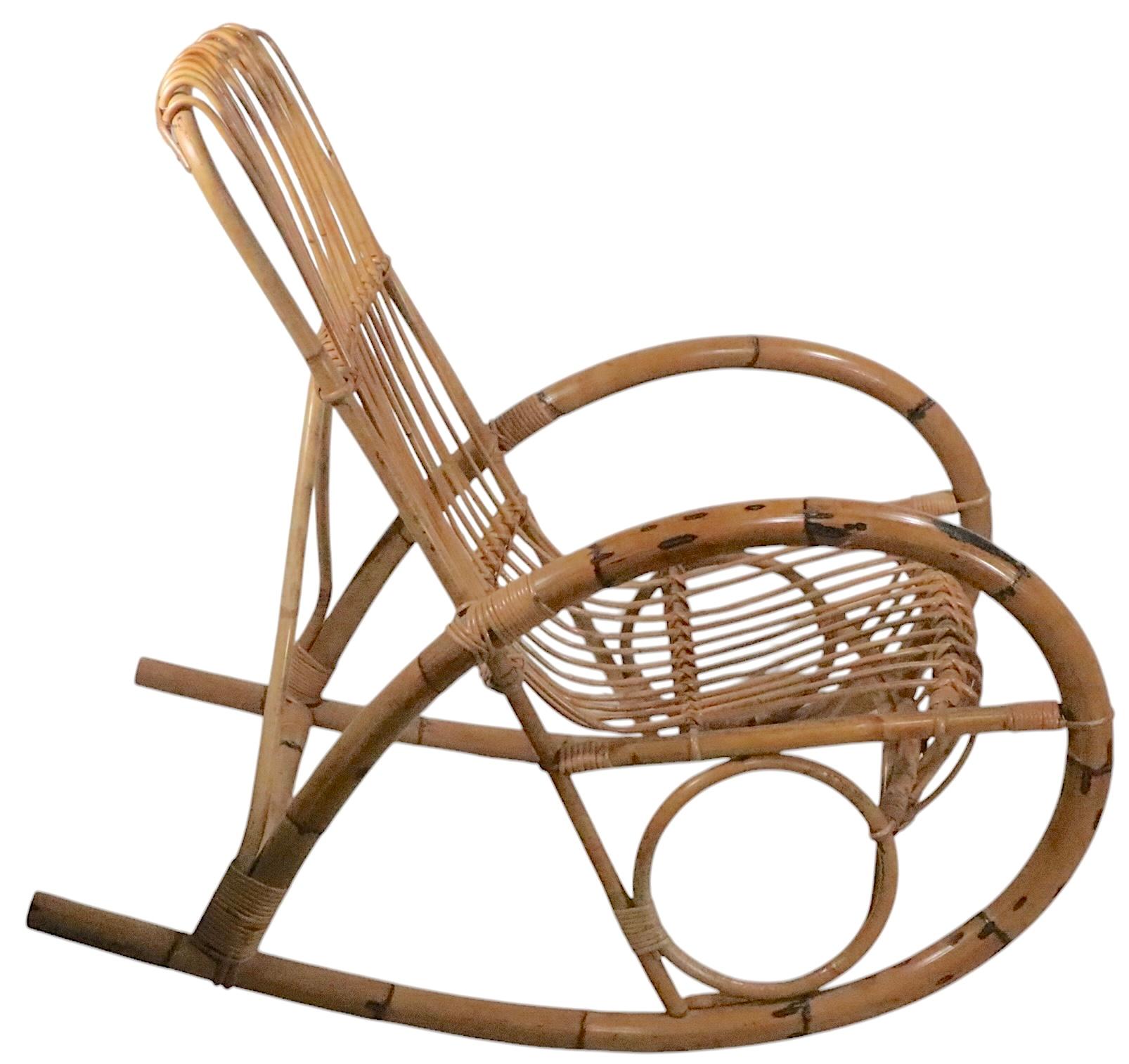 Sedia a dondolo in bambù attribuita a Franco Albini in vendita 7