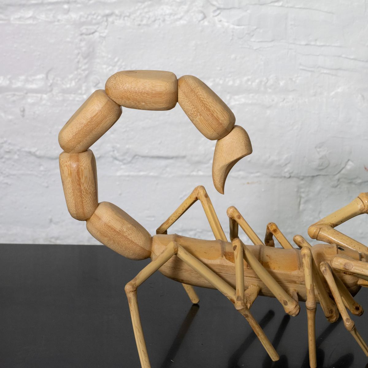 Escultura escorpión de bambú de Edmundo Furukawa Brasileño en venta