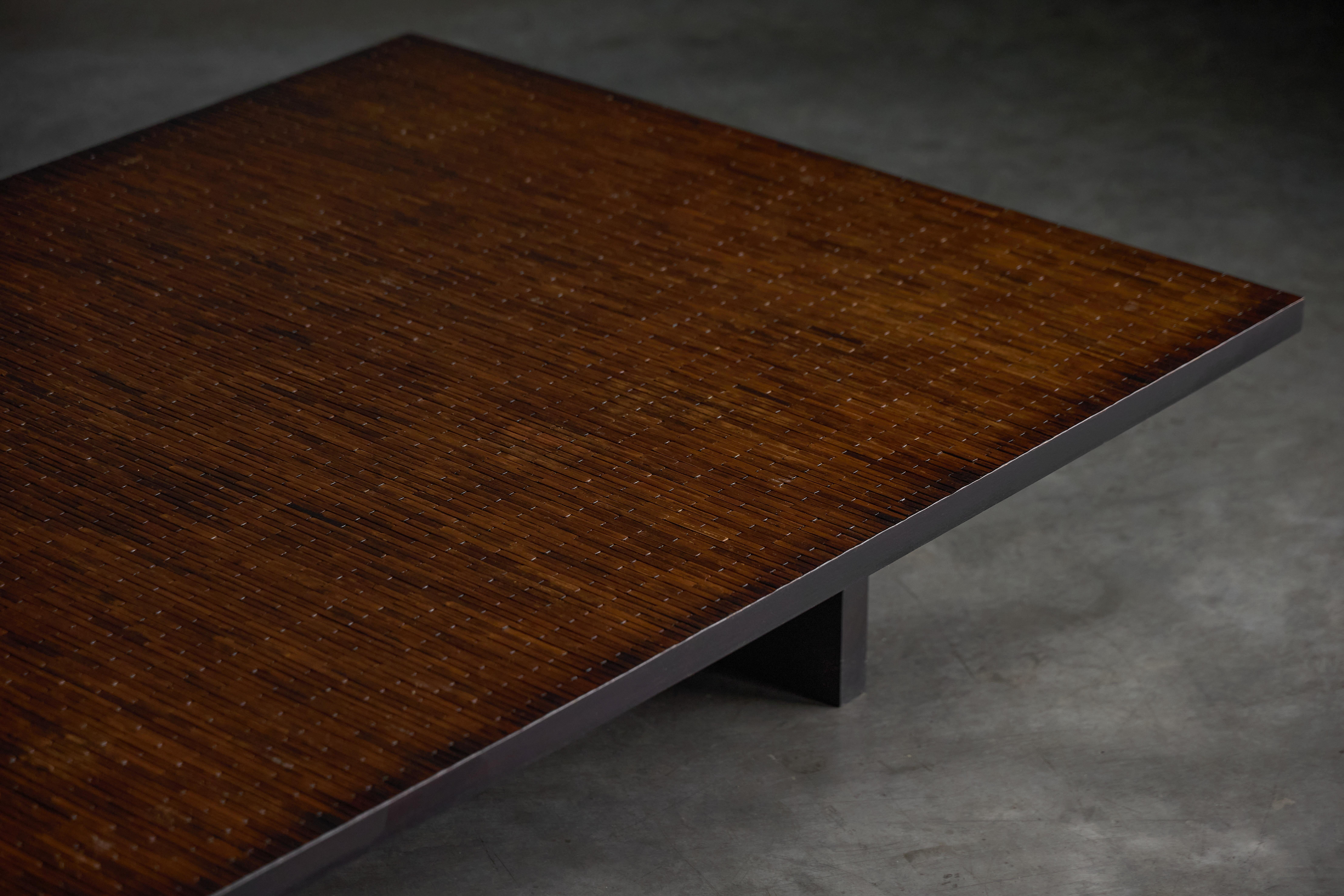 Belge Table basse à plateau en bambou par Axel Vervoordt, Belgique, années 1980 en vente