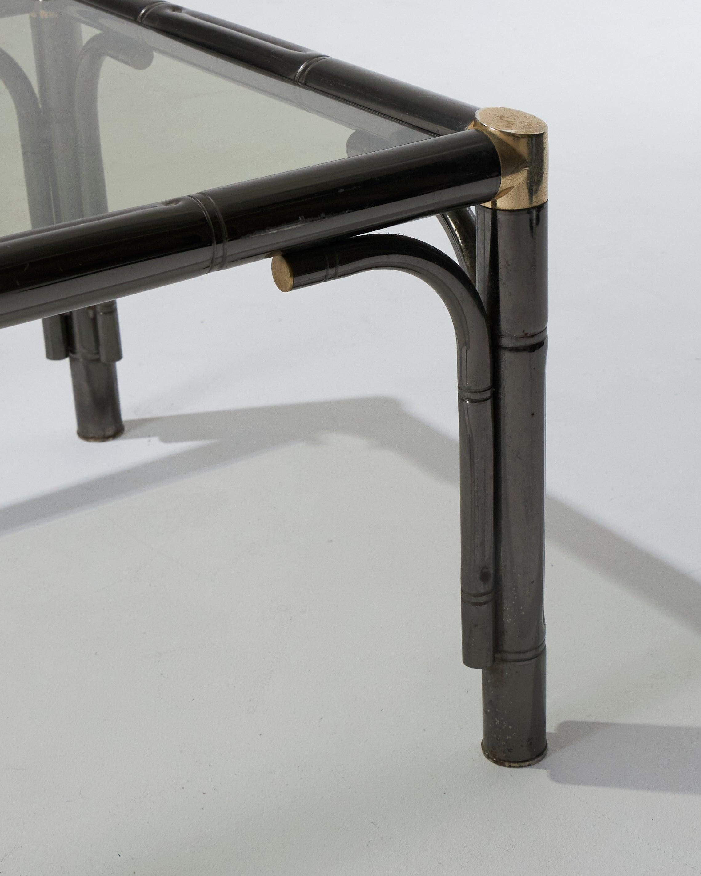 Mesa de centro estilo bambú en metal y cristal, años 80 en venta 4