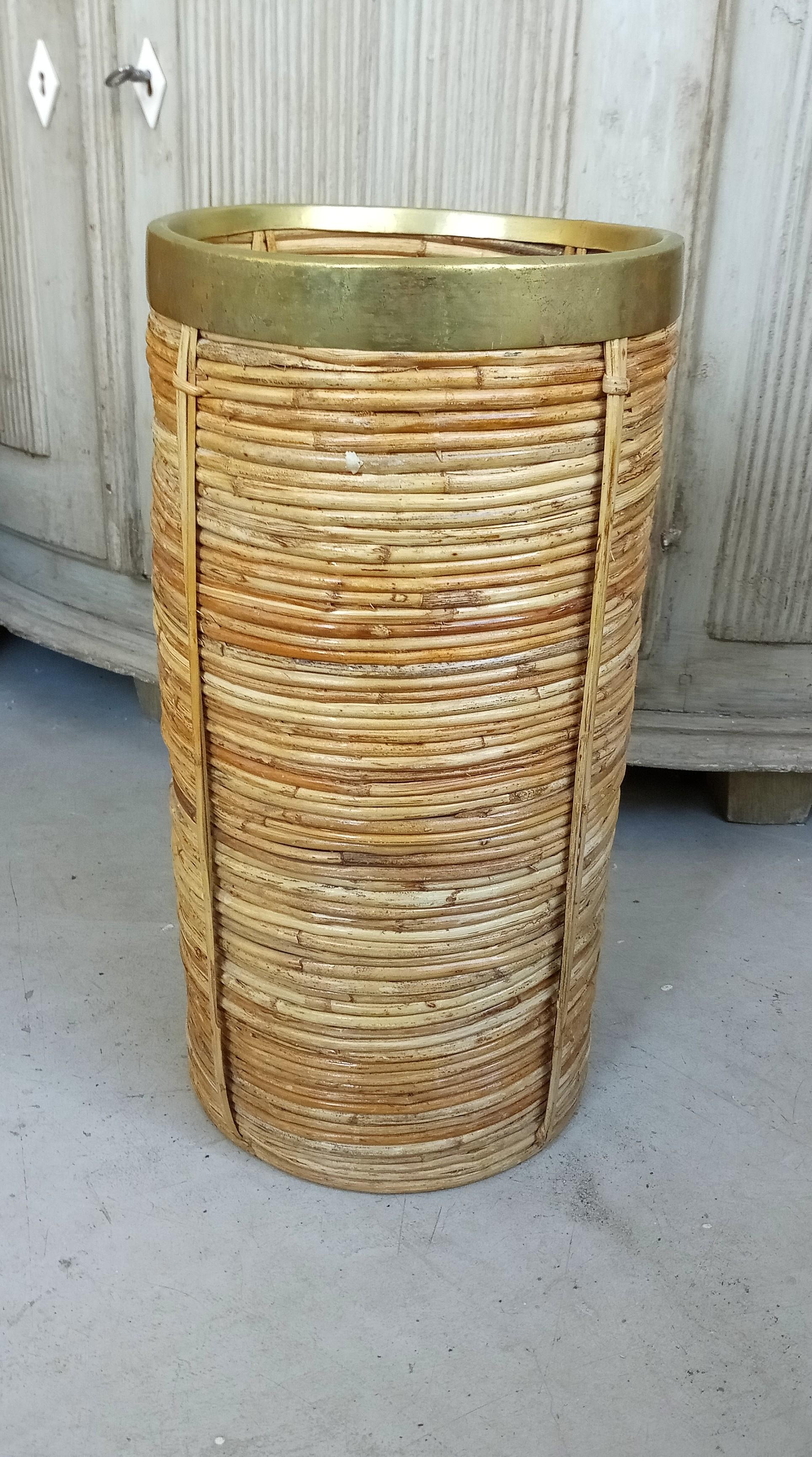 Decorative Bamboo Umbrella stand attr. by Gabriella Crespi in used condition.
Material: Brass and Bamboo
Size: H: 42 cm x D: 21 cm