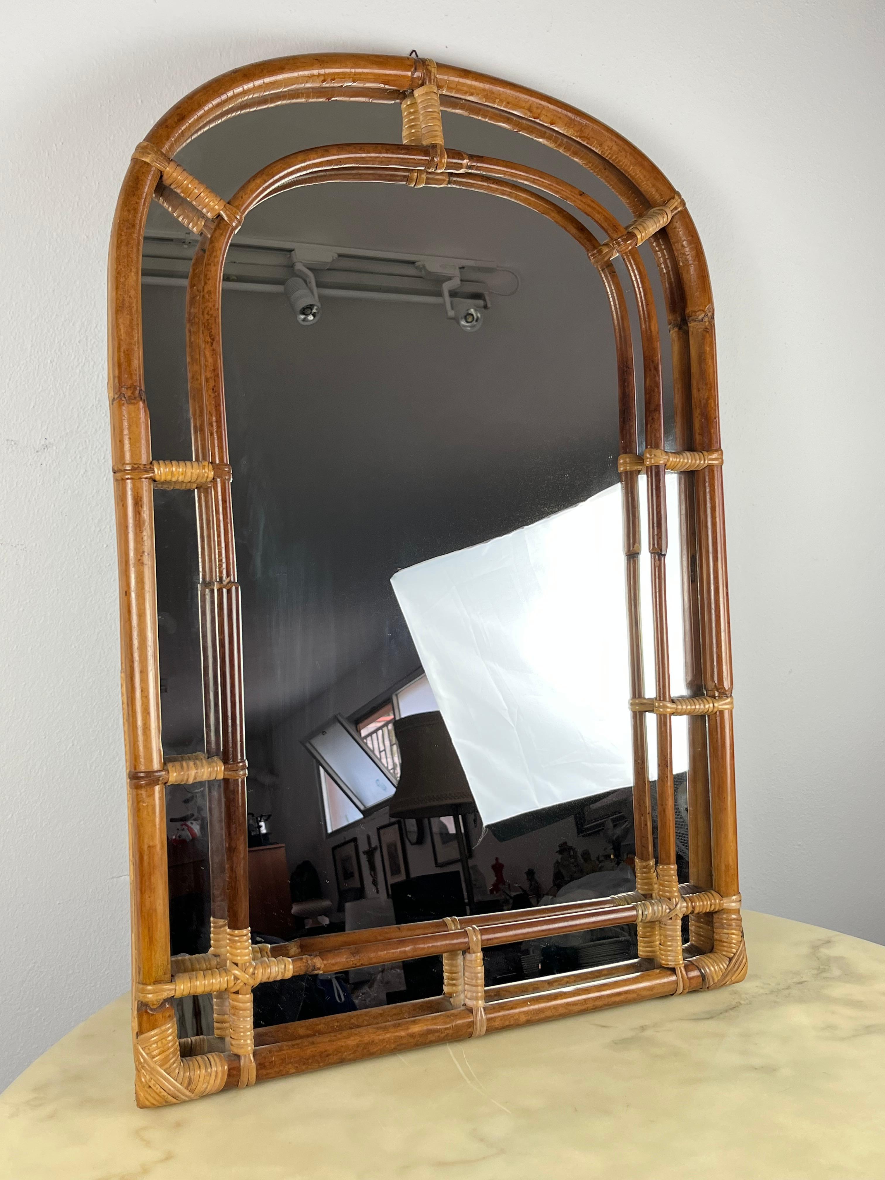 Mid-Century Bamboo Wall Mirror attributed to Vittorio Bonacina 1960s In Good Condition For Sale In Palermo, IT