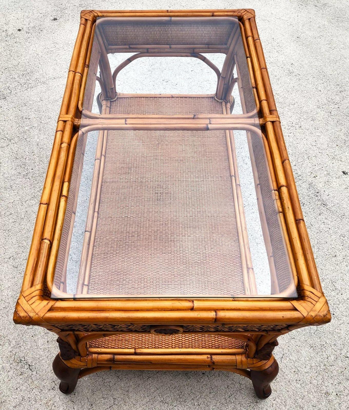 Table basse en osier de bambou en vente 8