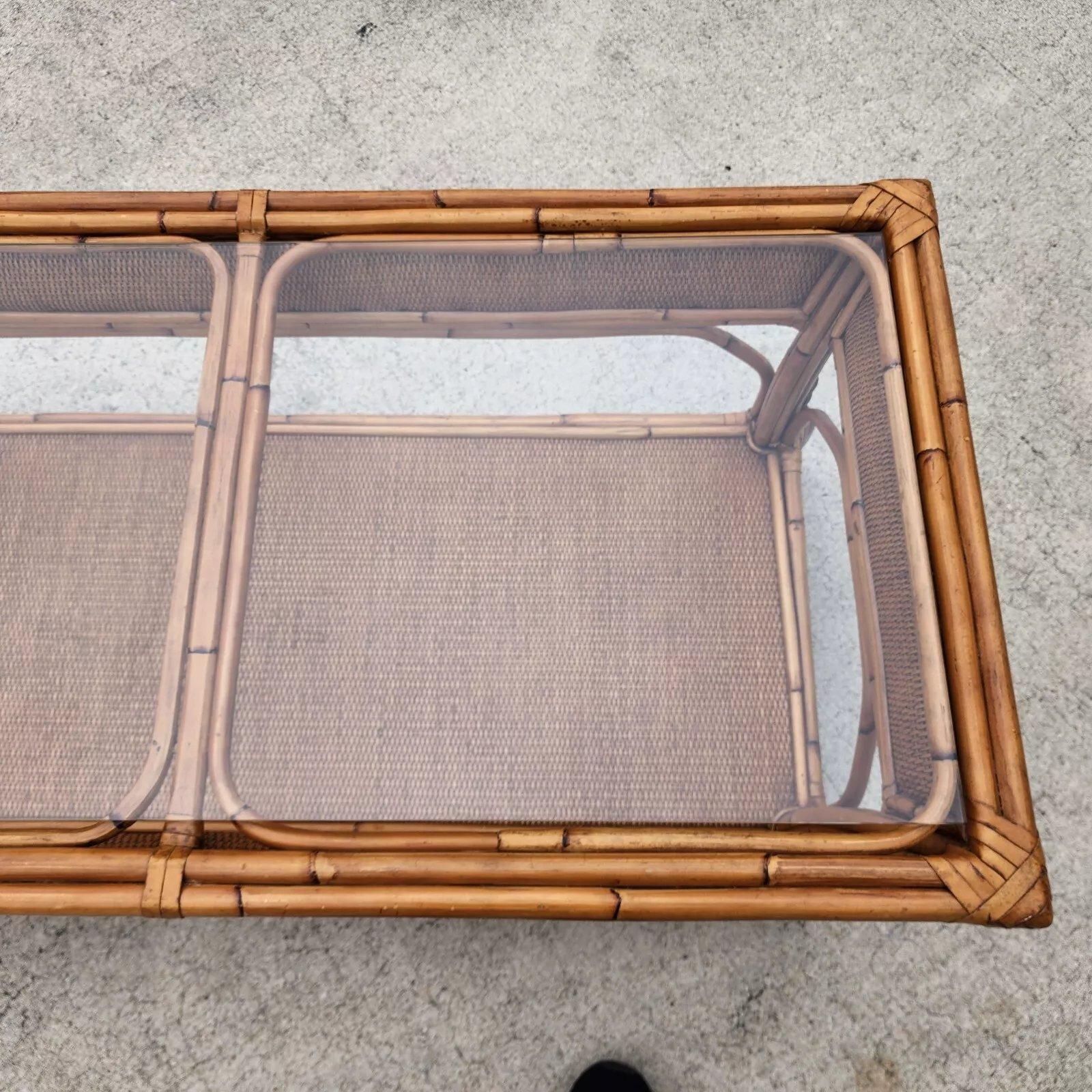 Table basse en osier de bambou en vente 10