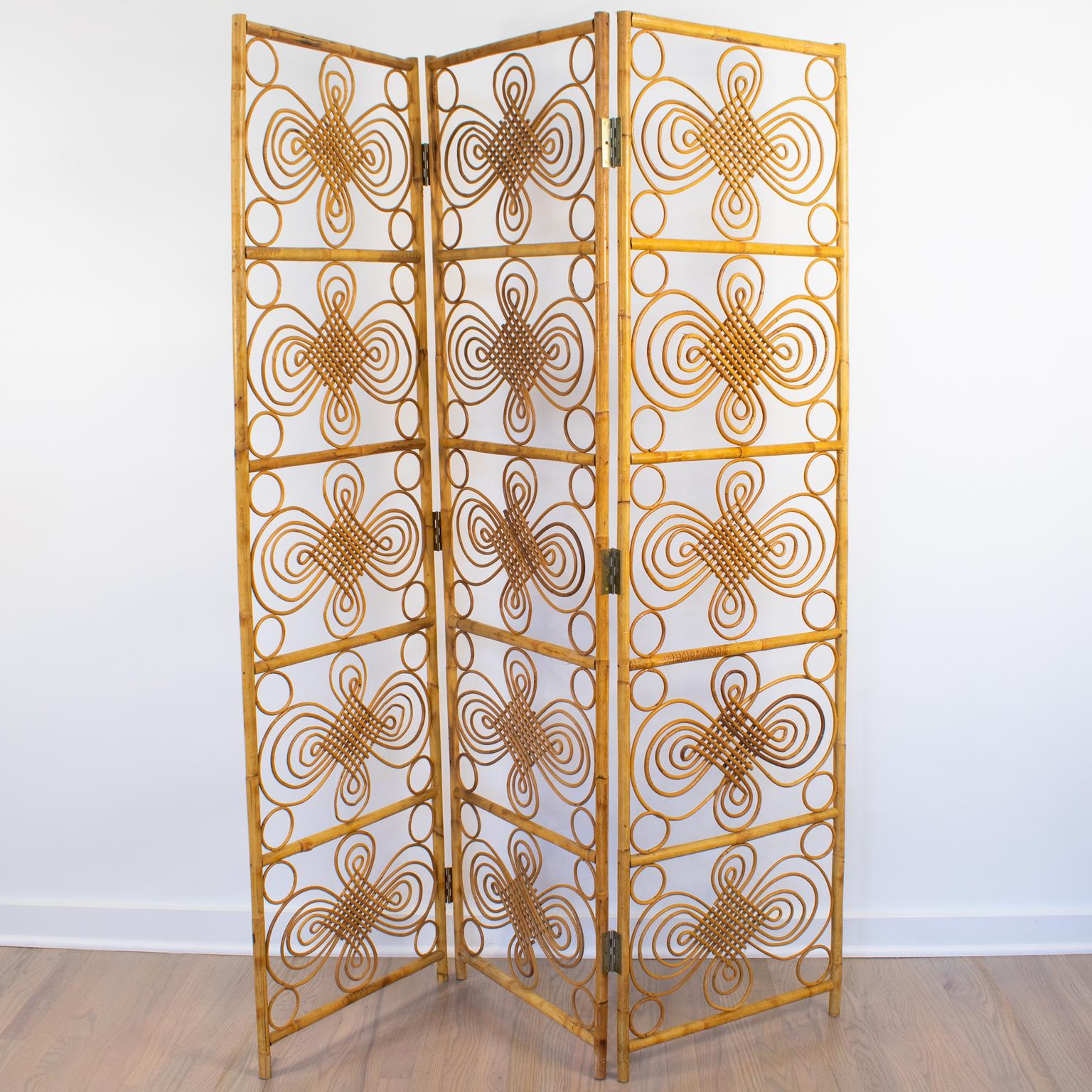 Mid-Century Modern Paravent en rotin et osier de bambou, rabat à trois panneaux, années 1960 en vente
