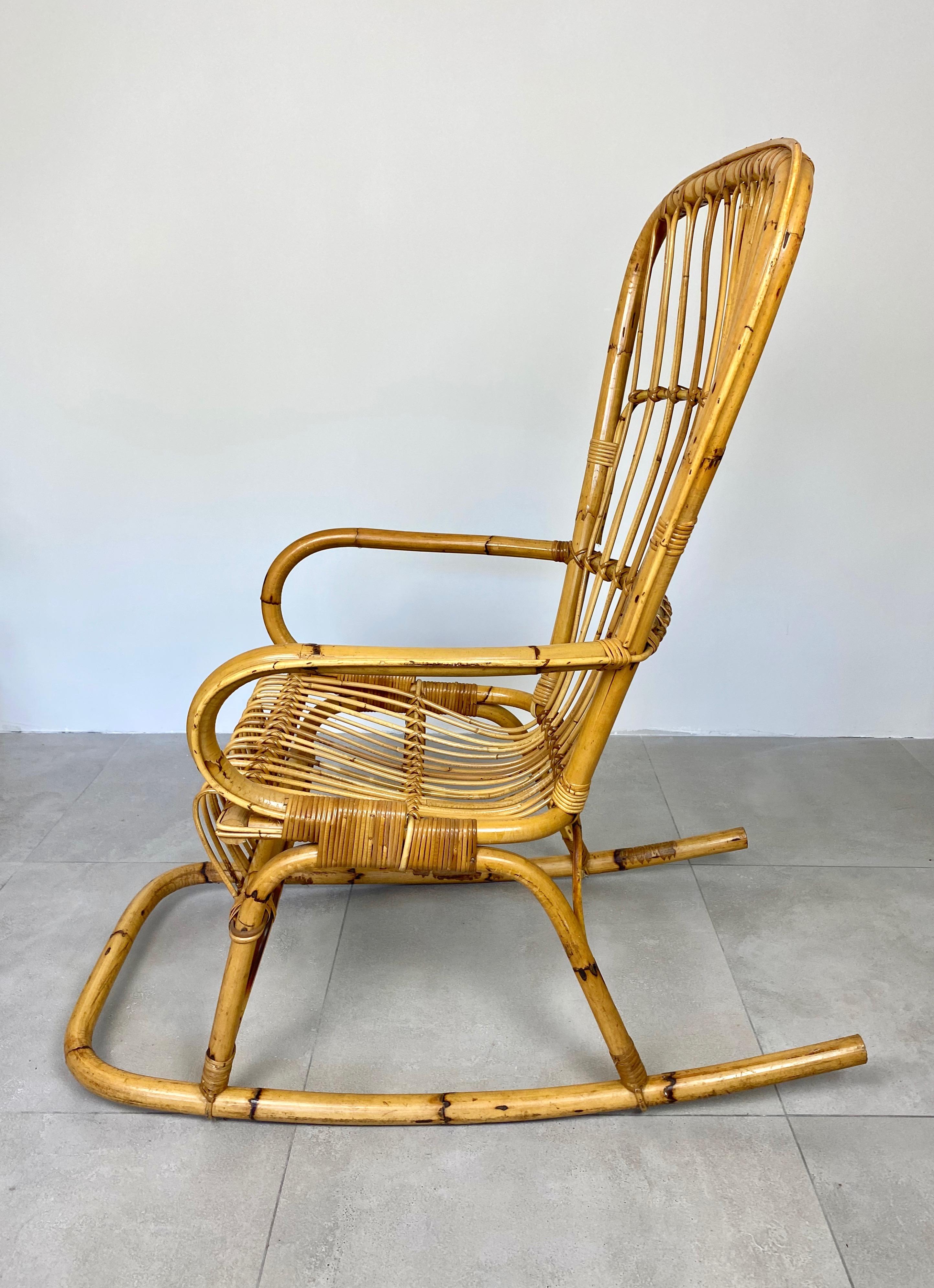 Bamboo Wicker Rocking Chair, Italy, 1960s In Good Condition For Sale In Rome, IT