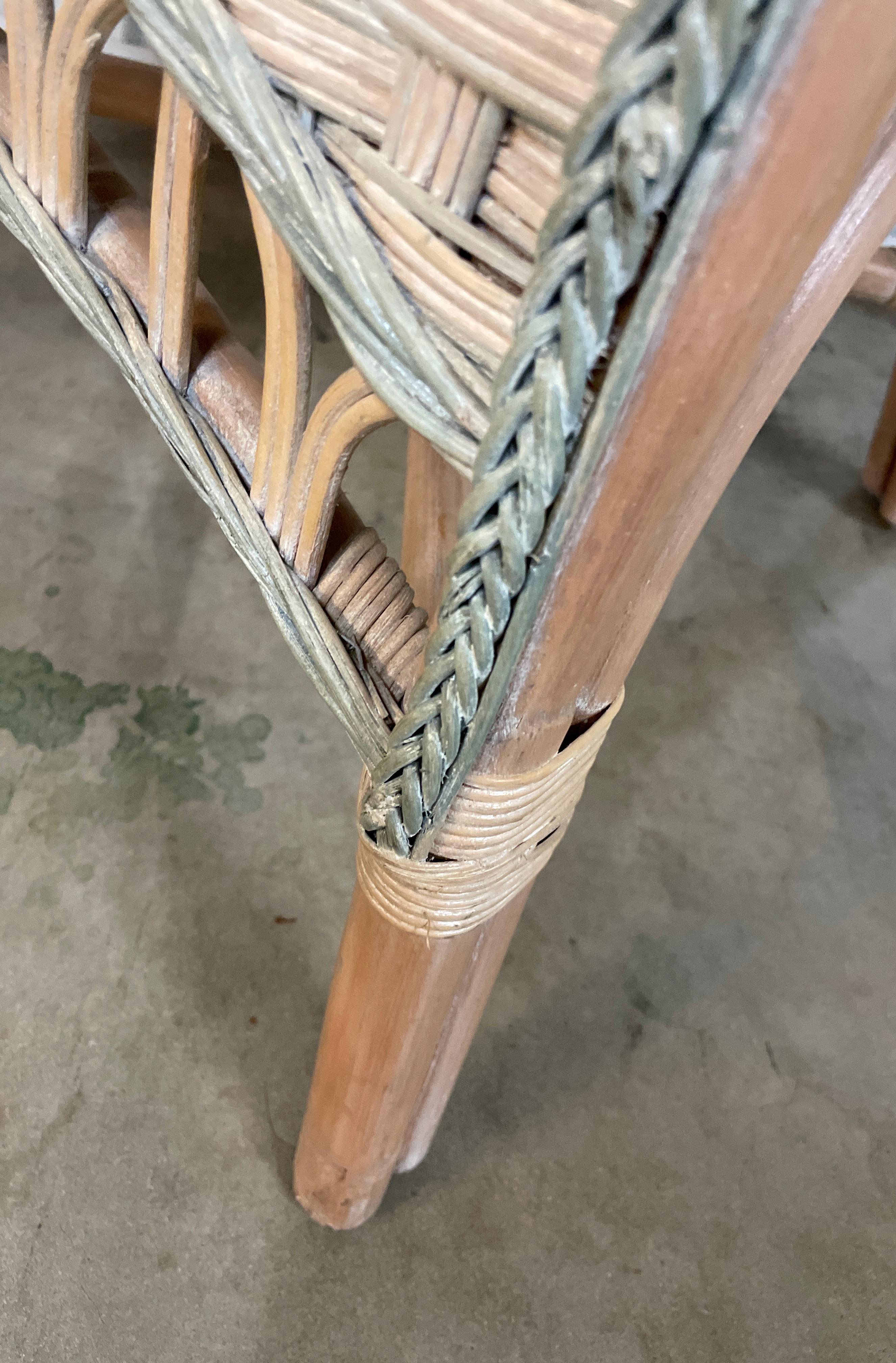 Sillón de bambú y mimbre tejido by Palacek siglo XX en venta
