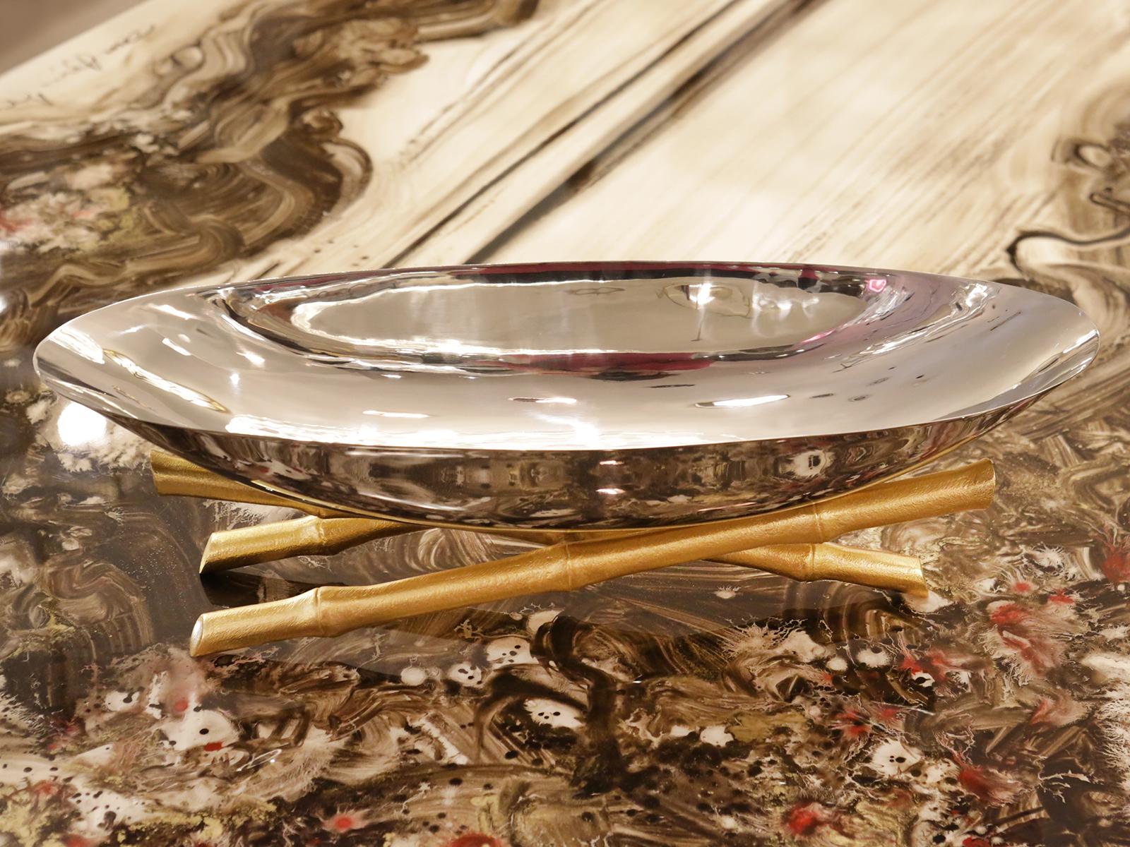 Fait main Tasse ou pièce centrale ovale Bamboos en vente