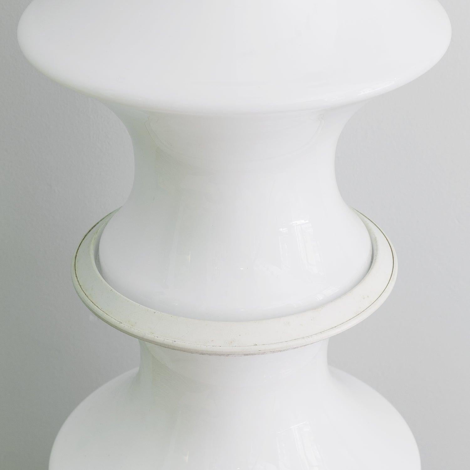 Bambù Floor Lamp by Tronconi, 1970s White Glass In Good Condition In Milan, IT