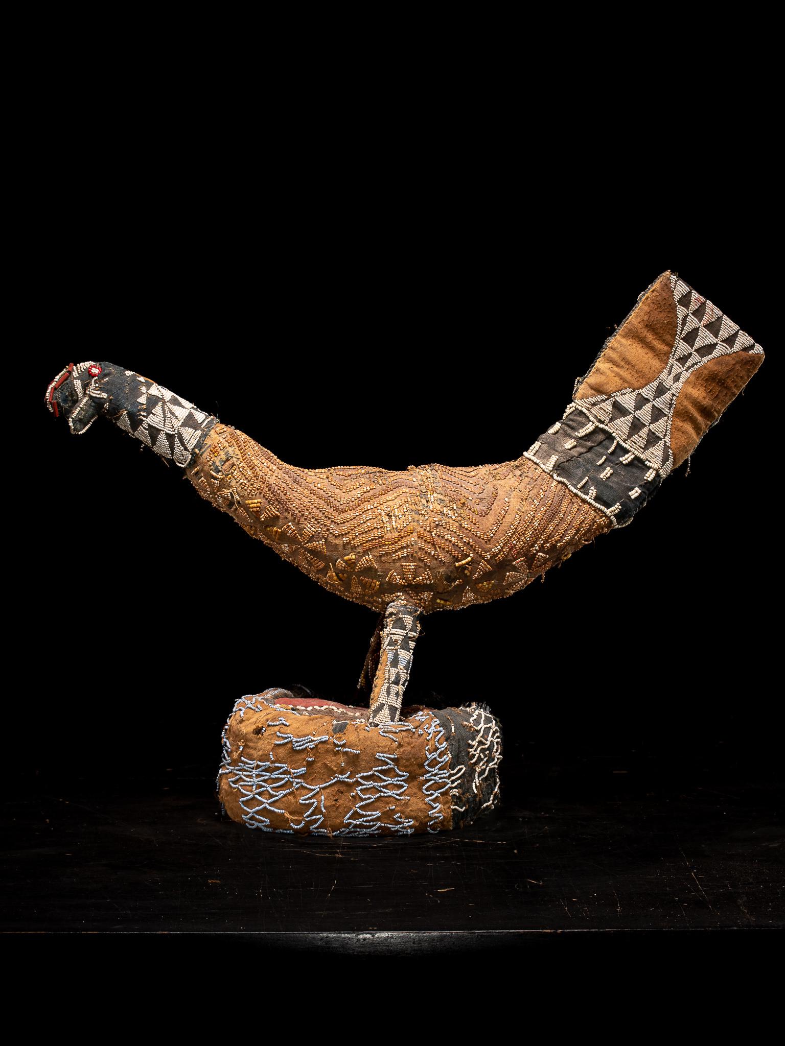 Escudo de Danza Decorativo Bamileke, bordado con Cuentas de Cristal Europeas Camerunés en venta