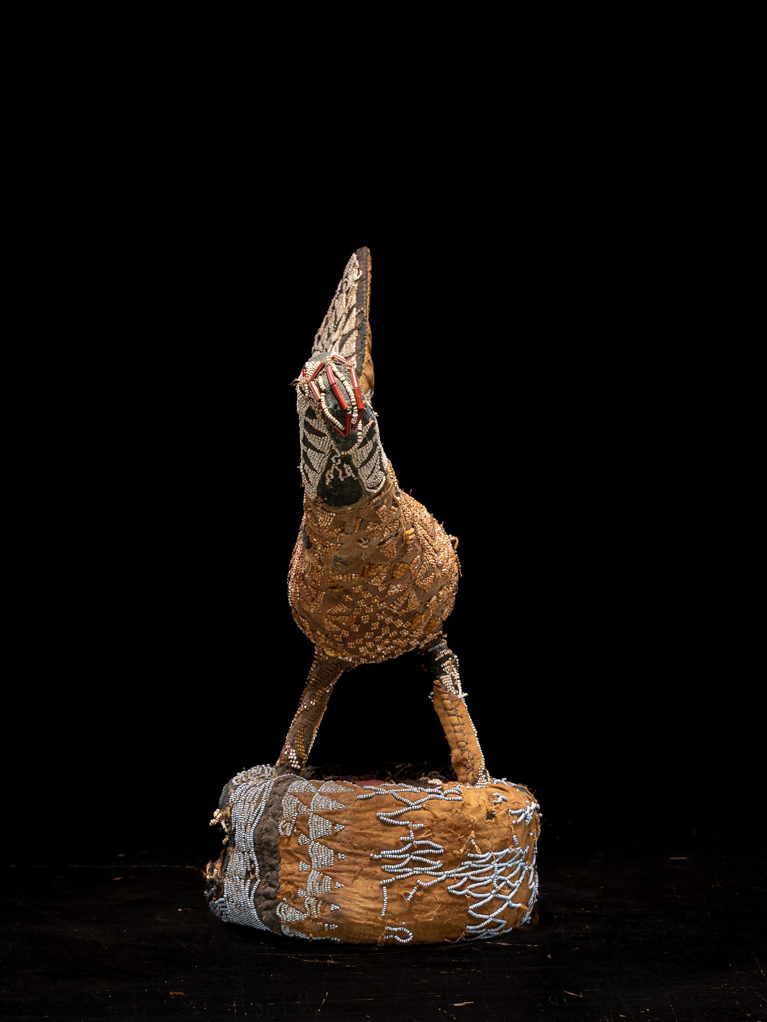 Escudo de Danza Decorativo Bamileke, bordado con Cuentas de Cristal Europeas en venta 2