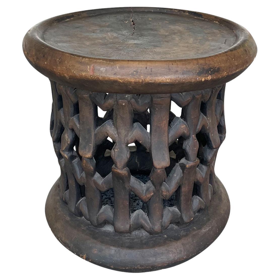 Bamileke Table with Lizard Design Description