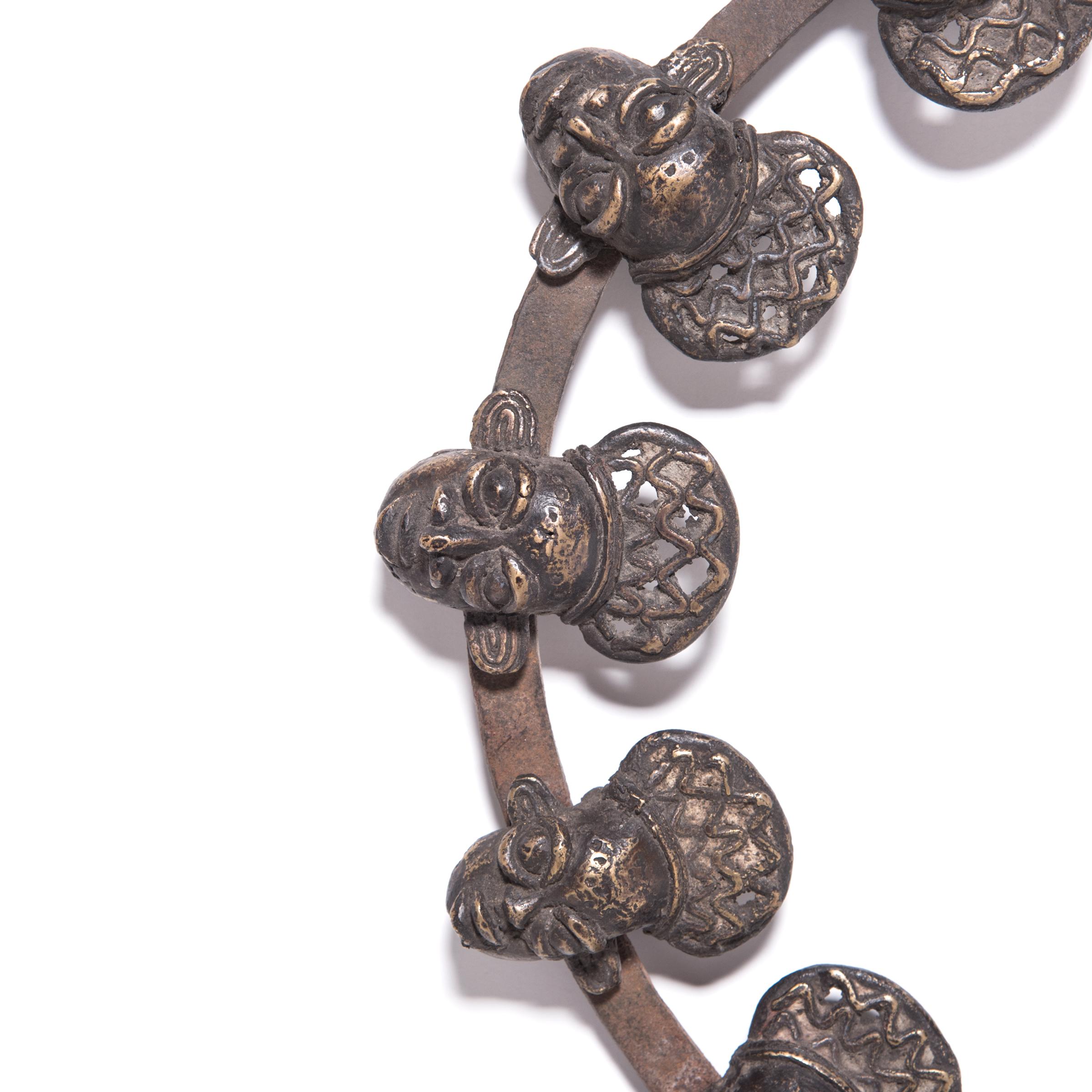 Halskette aus Kupfer von Bamun (Stammeskunst) im Angebot