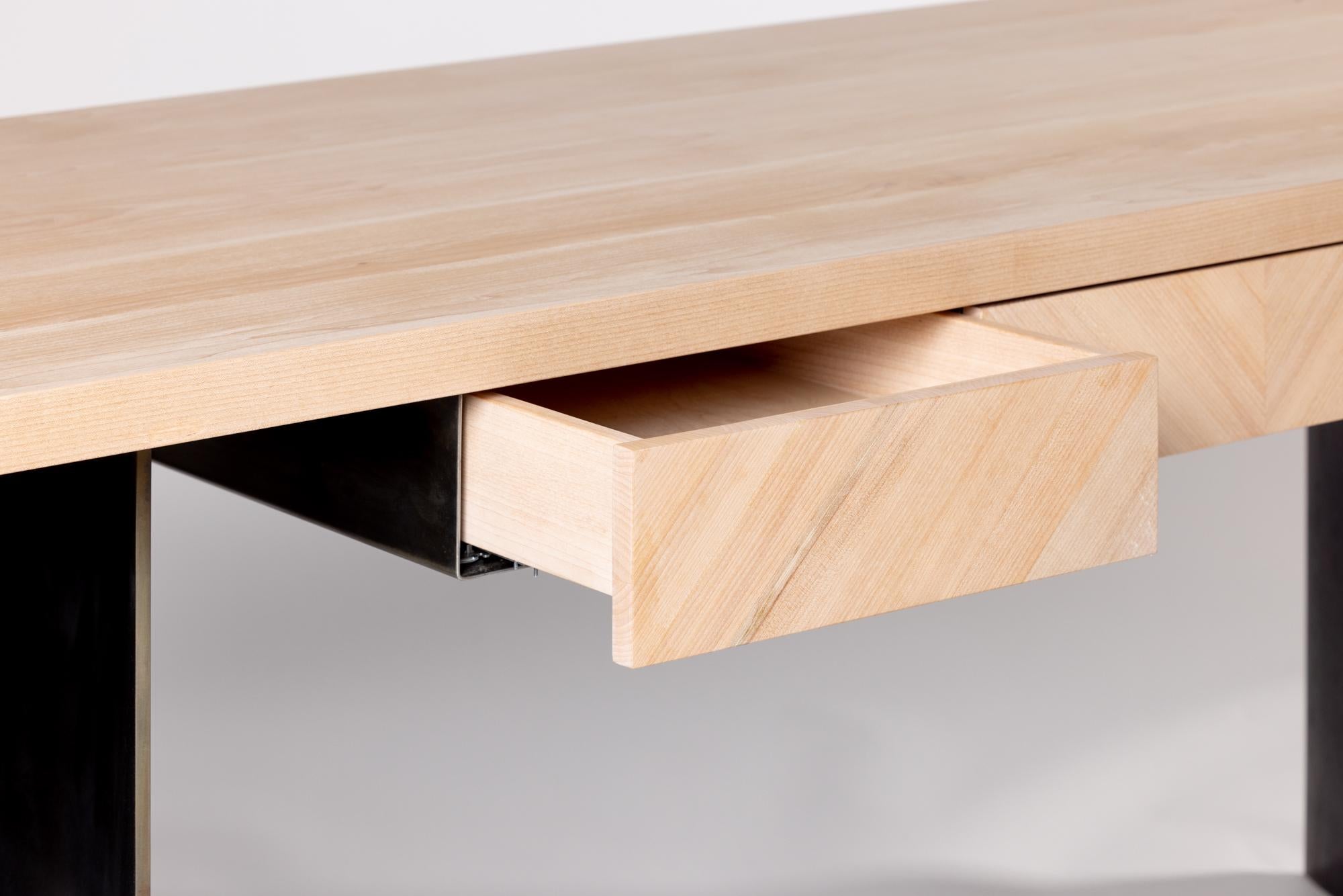 Ban Schreibtisch aus geschwungenem Stahl und Ahornholz von Autonomous Furniture im Angebot 5