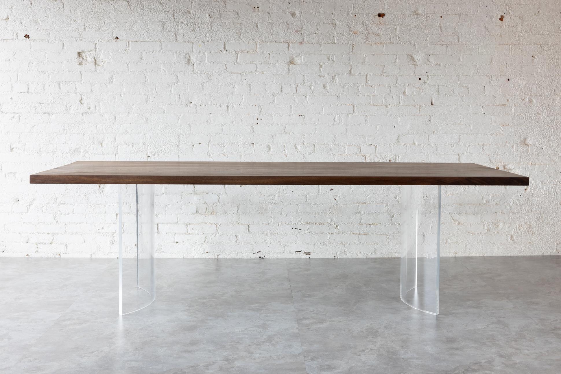 Moderne Table de salle à manger Ban transparente par Autonomous Furniture en vente