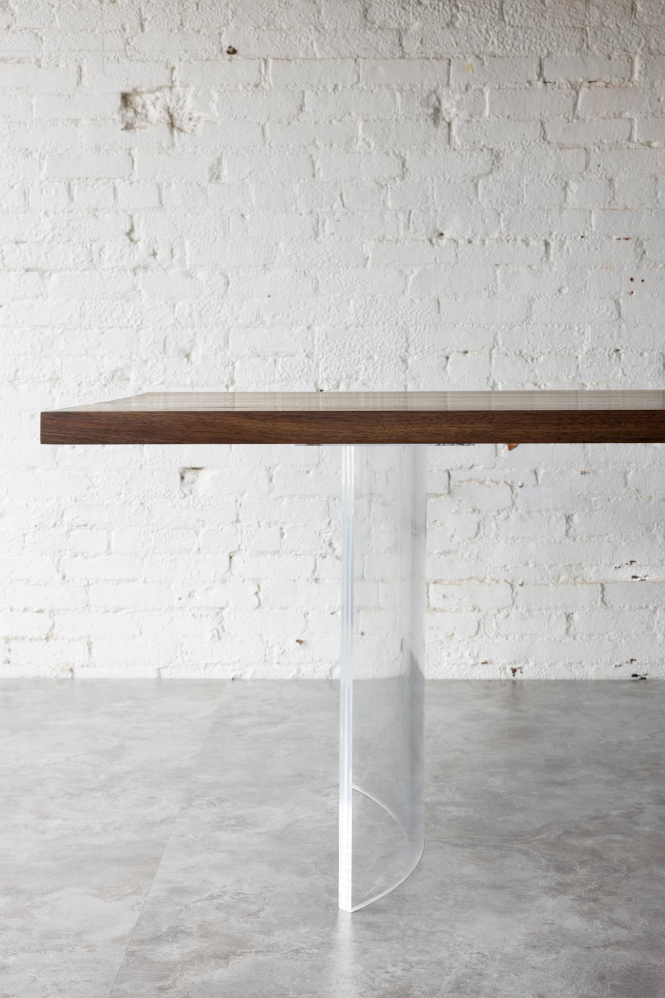 XXIe siècle et contemporain Table de salle à manger Ban transparente par Autonomous Furniture en vente