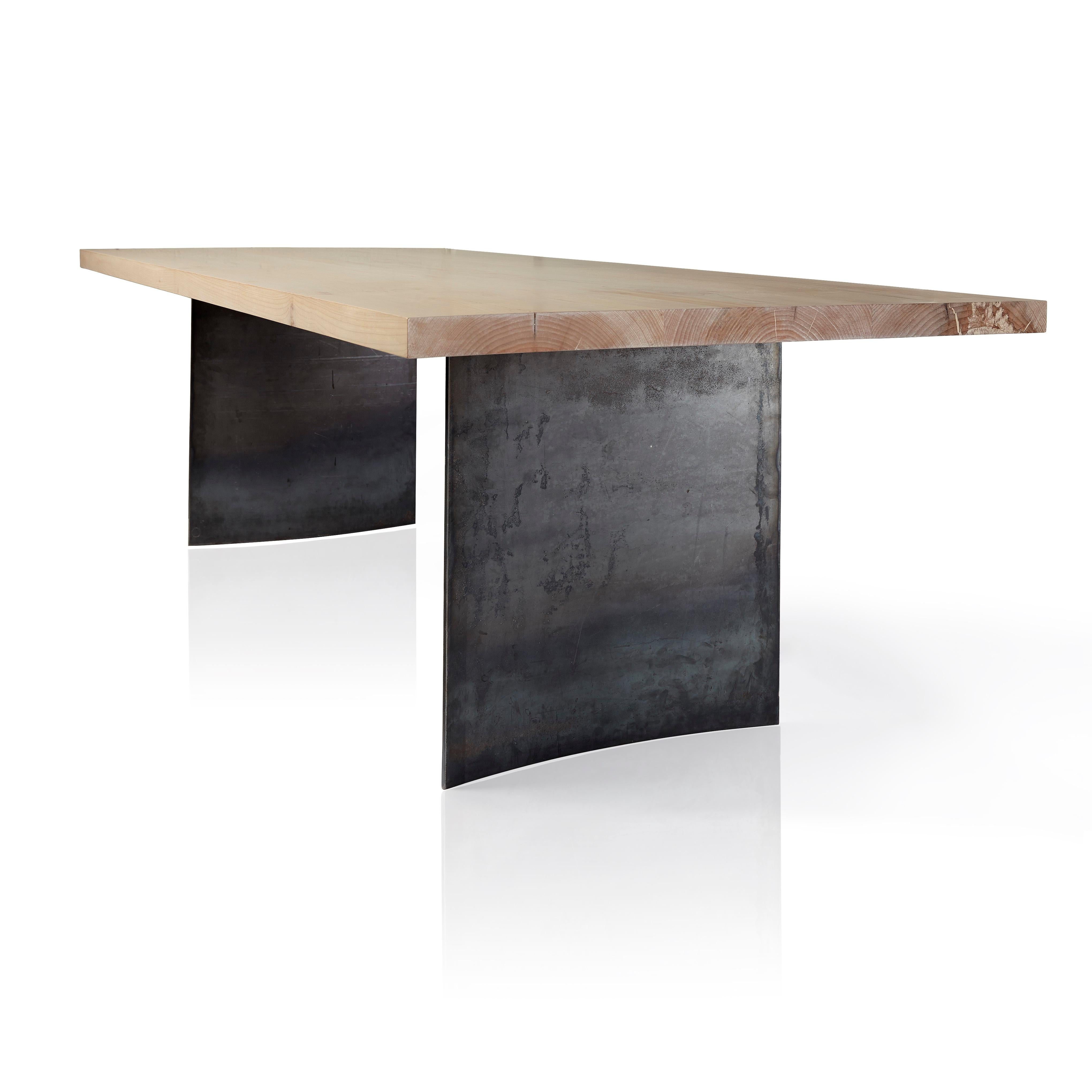 Moderne Table de salle à manger Ban en bois et acier par Autonomous Furniture en vente