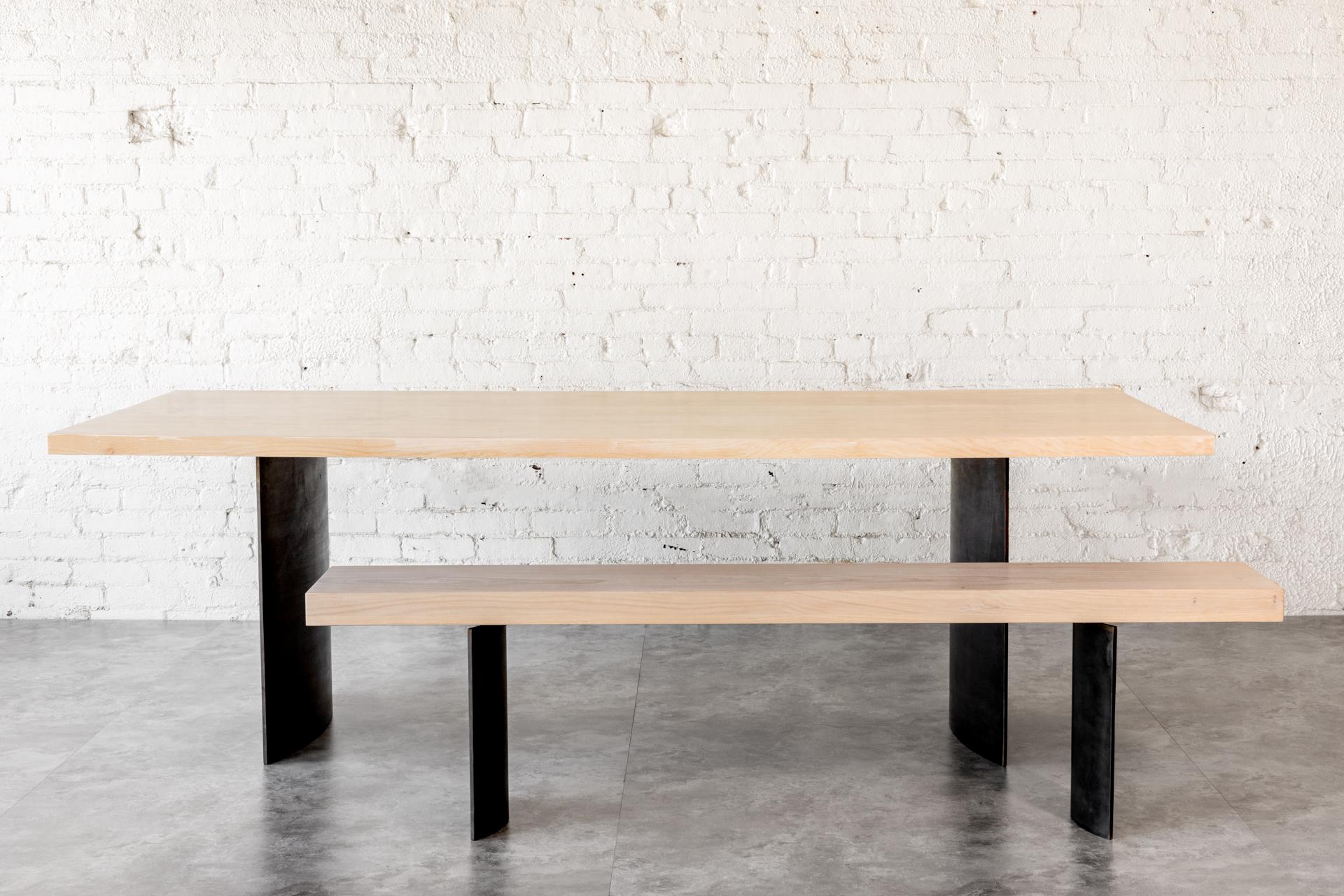 Ban-Esstisch aus Holz und Stahl von Autonomous Furniture im Angebot 2