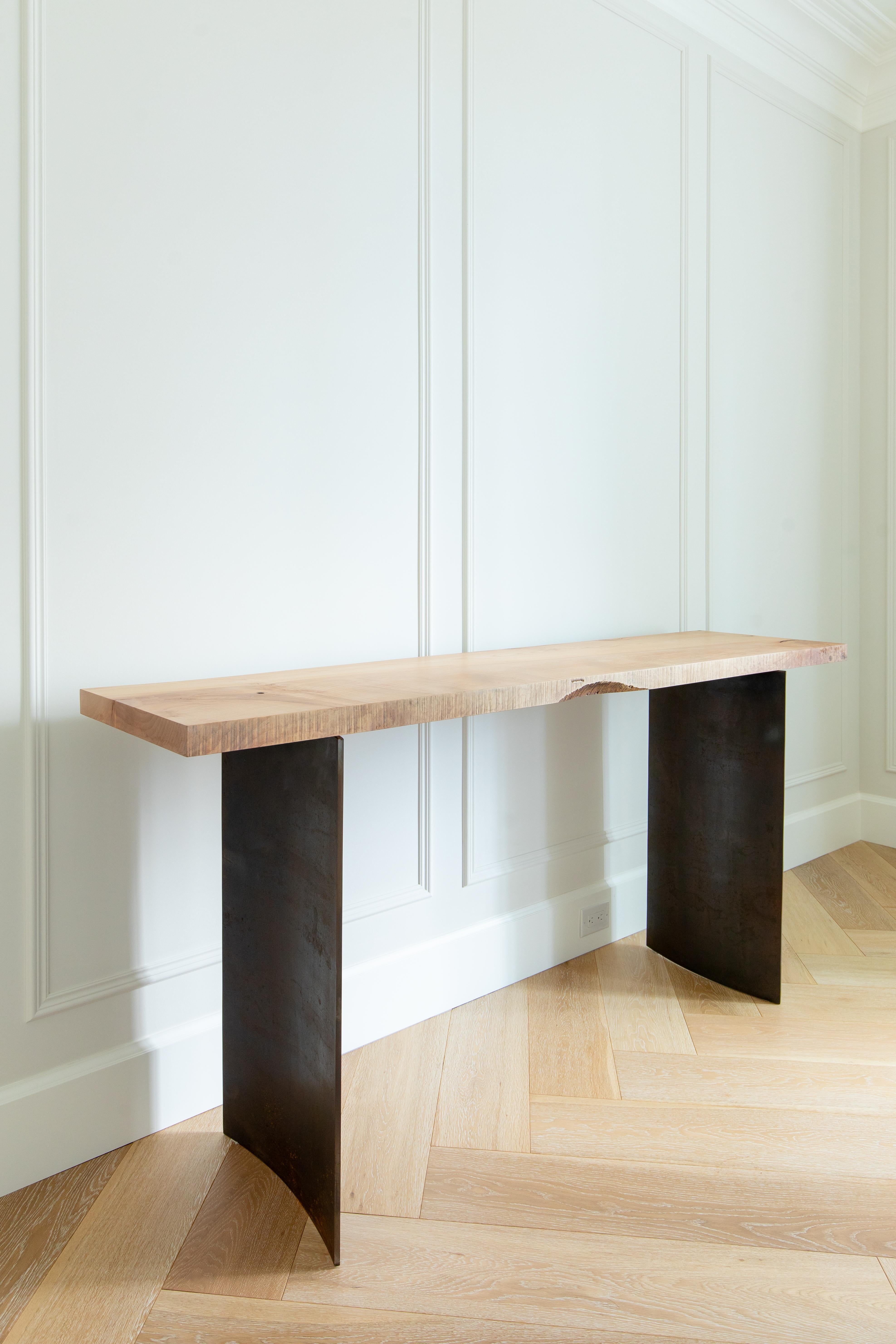 Konsole aus Ban-Holz mit geschwungenen Stahlbeinen von Autonomous Furniture im Angebot 7