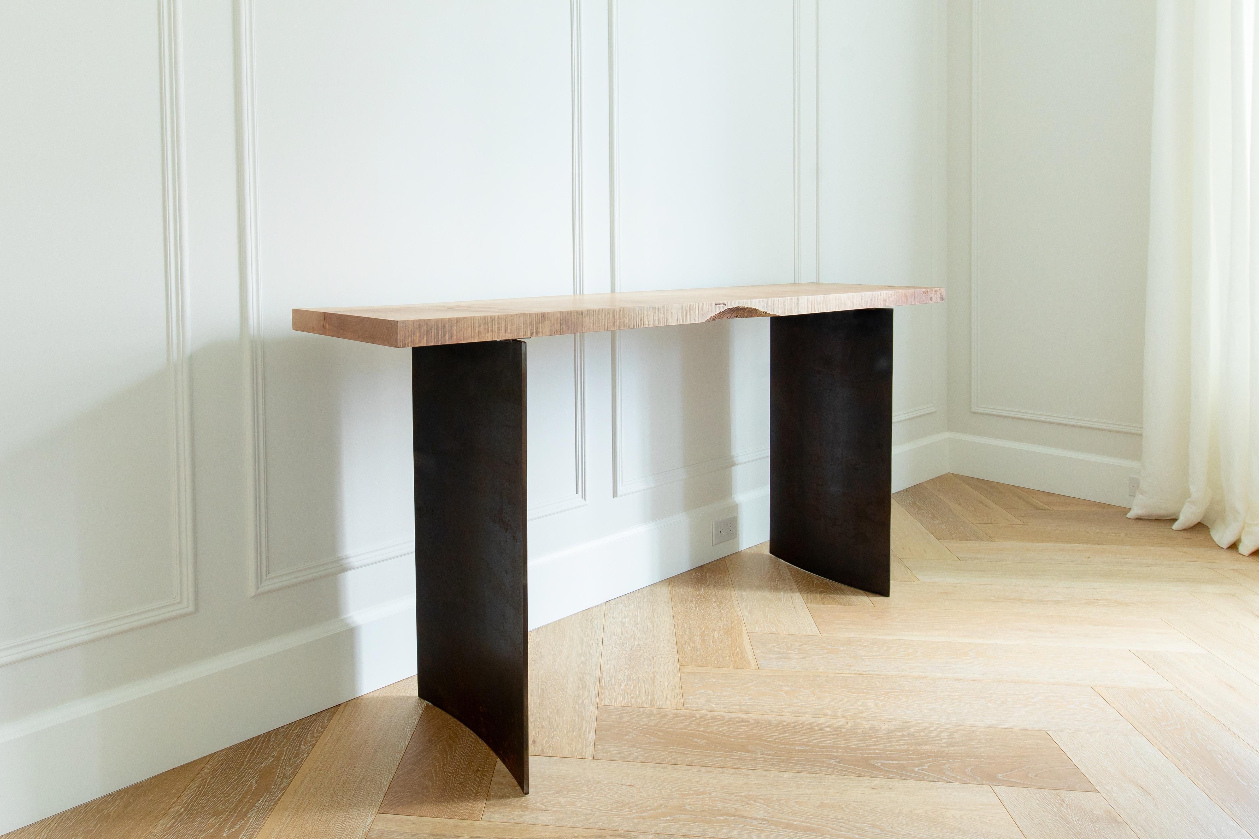Konsole aus Ban-Holz mit geschwungenen Stahlbeinen von Autonomous Furniture im Angebot 9