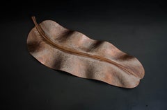 Foglia di banana, Rame antico di Robert Kuo, Repousse a mano, Edizione limitata