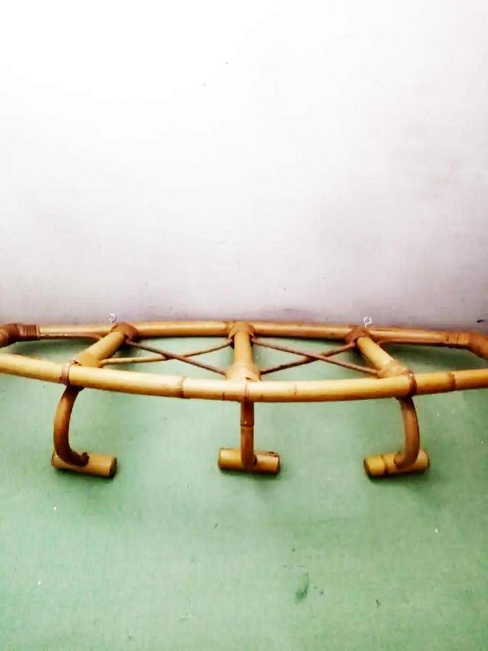 Mid-Century Modern Mid century typical bamboo coat rack ideal to put at the entrance of your house 