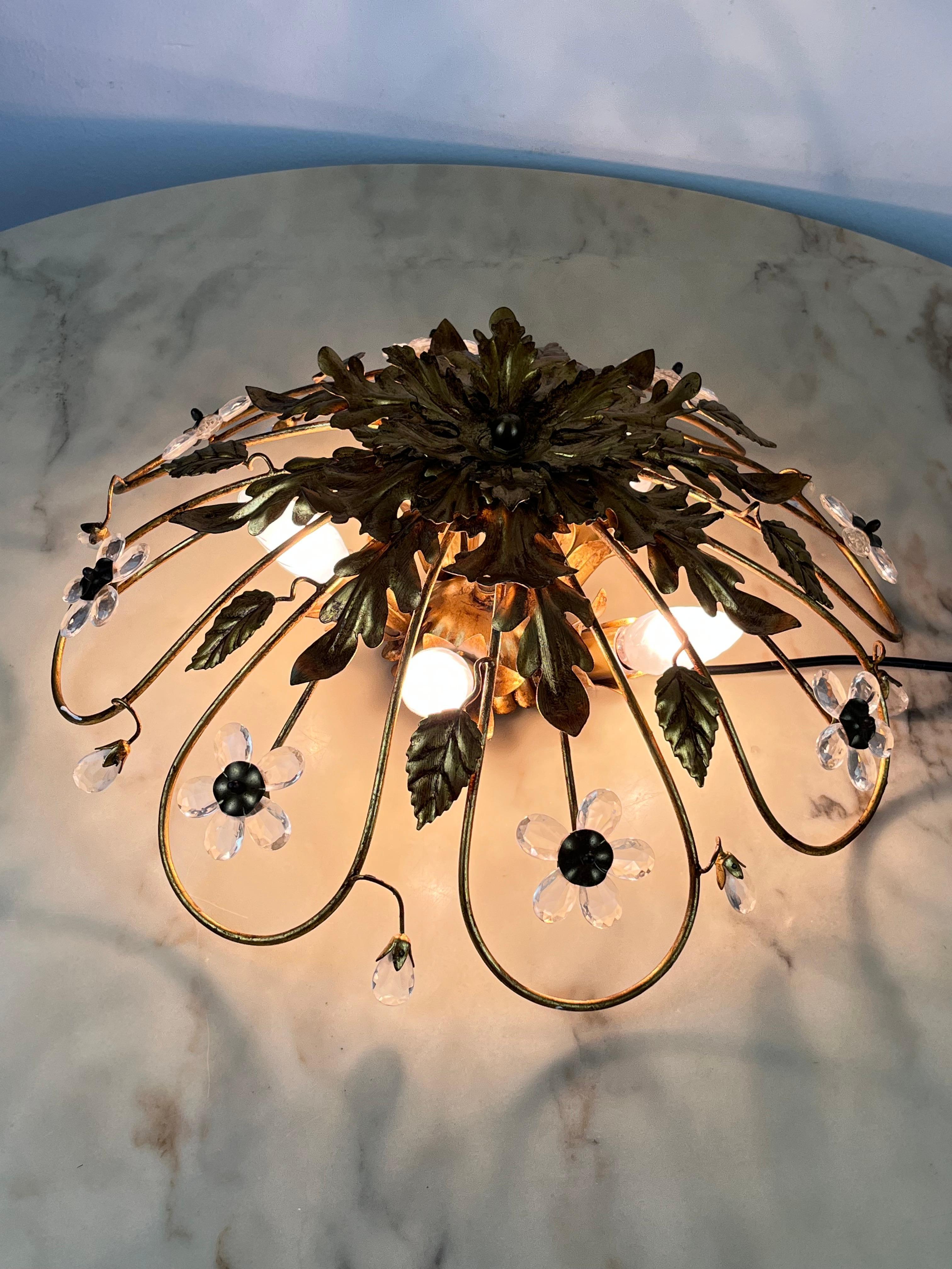 Banci Ceiling Light in Gilded Iron and Crystal Flowers Italian Design 1980s In Good Condition For Sale In Palermo, IT