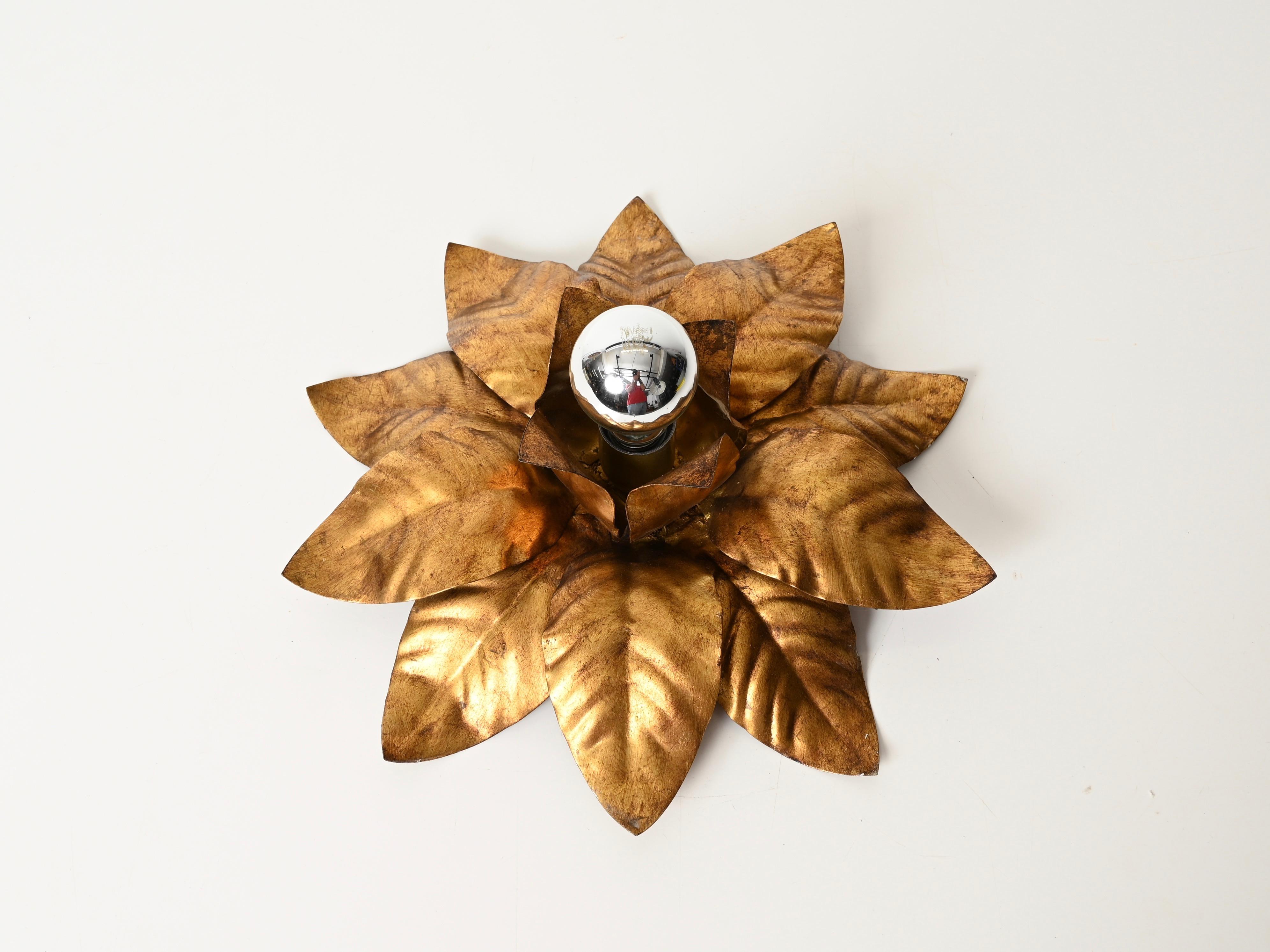 Banci Firenze Lámpara o Plafón Italiano Flor de Hierro Dorado, Italia Años 70 en venta 2