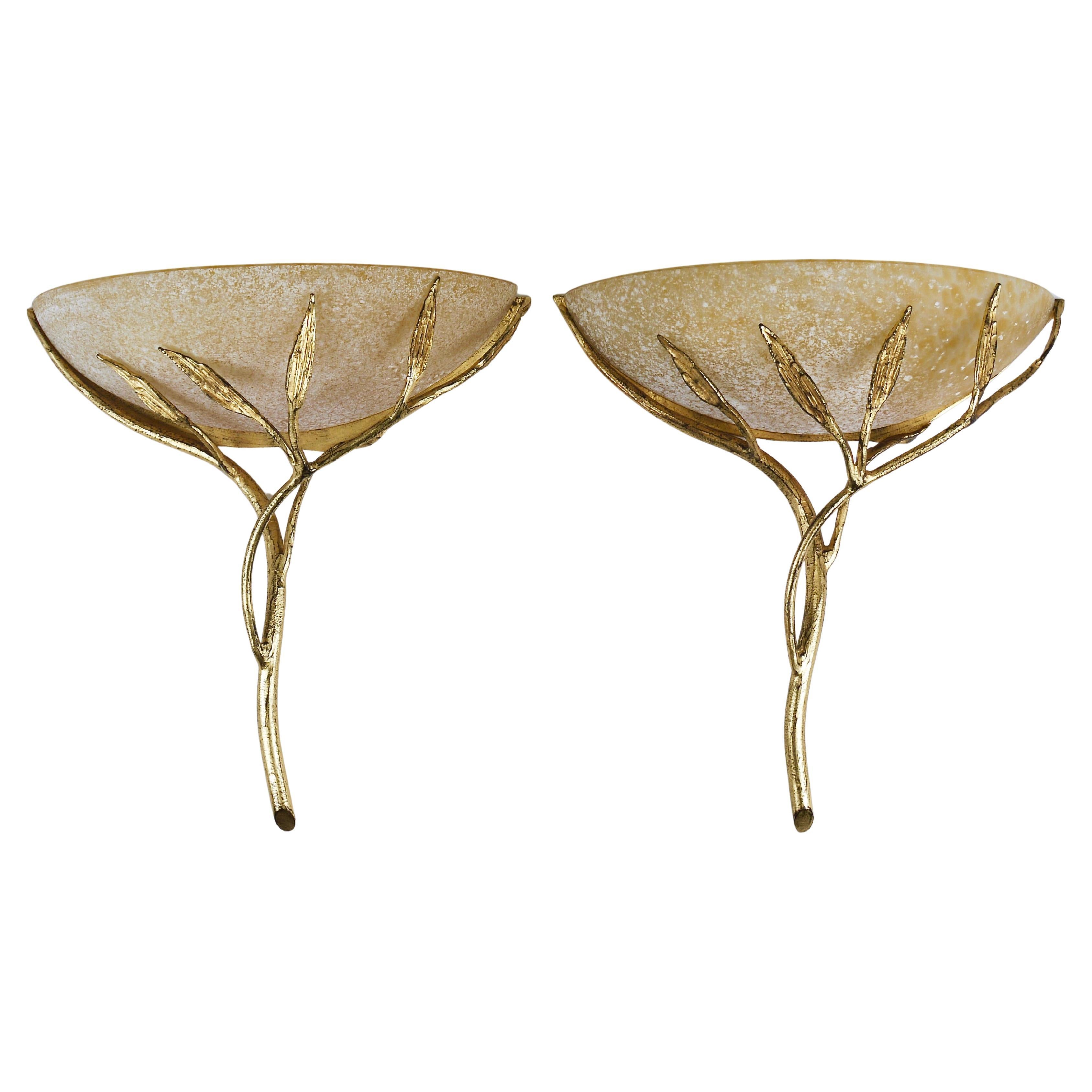 Banci Firenze Gilt Iron 
Scavo Glass Floral Sconces, Wall lights, Italy, 1970s For Sale
