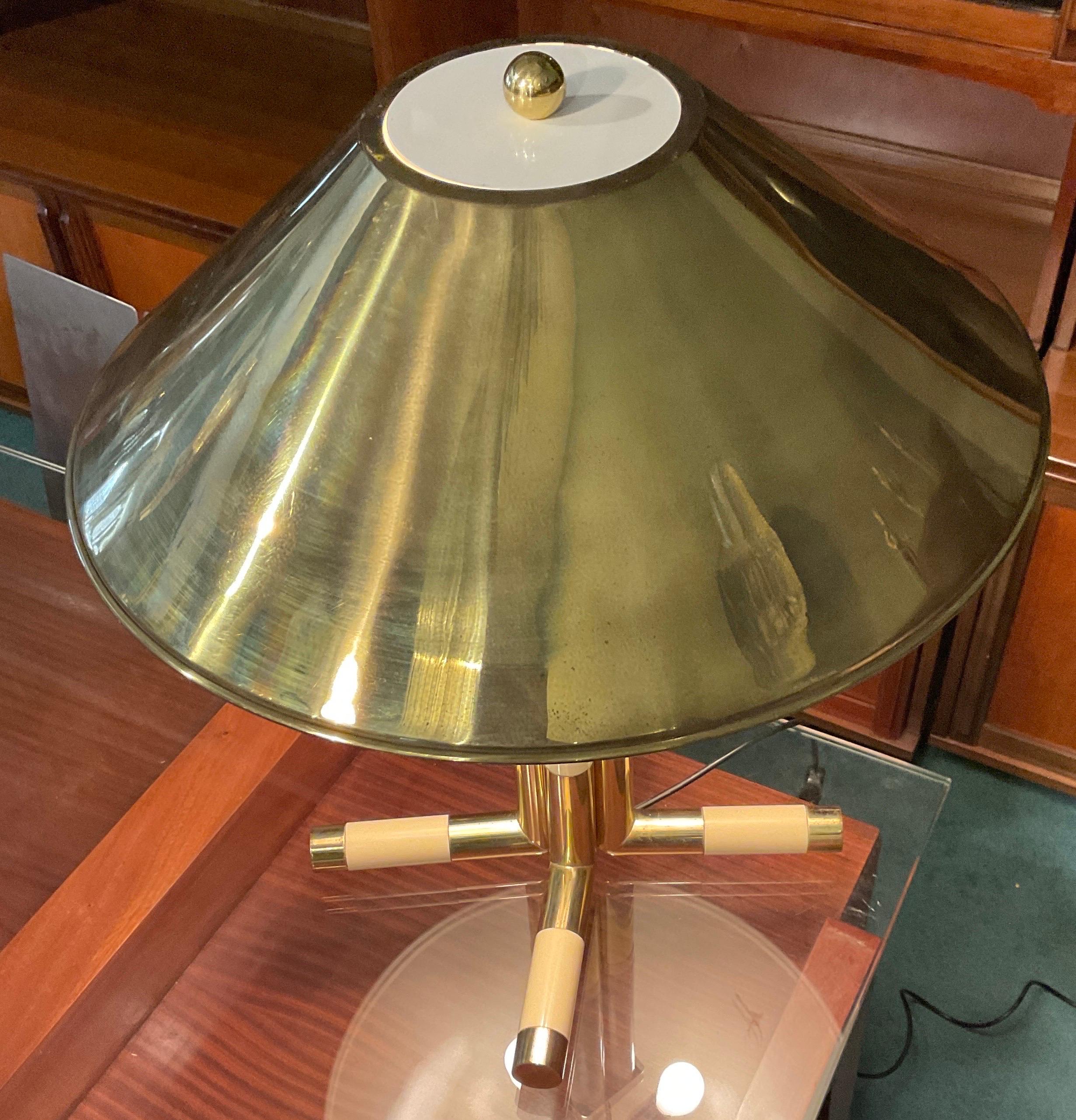 Brass Banci Giovanni table lamp in brass and ivory, Florence 1970 For Sale