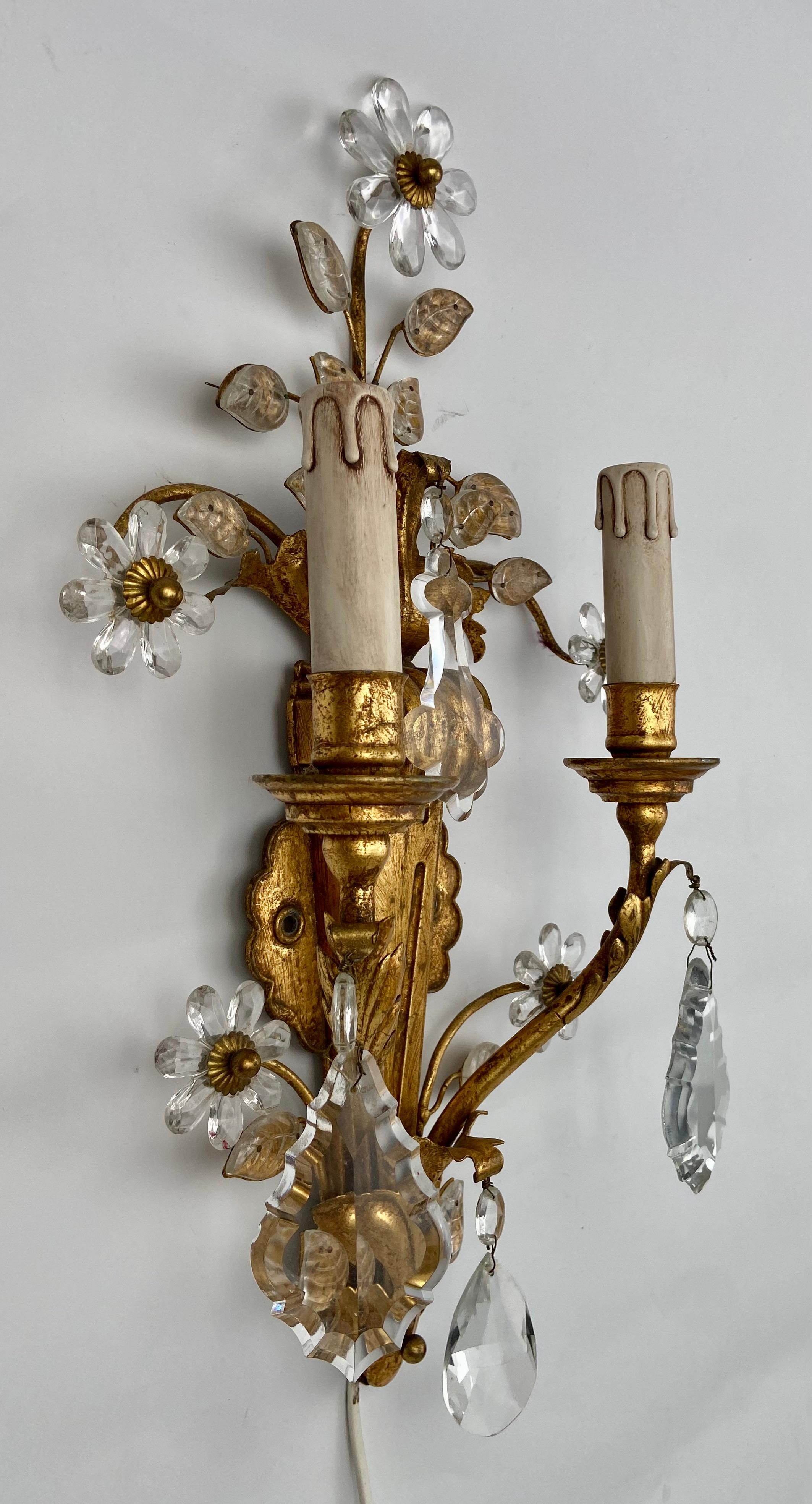 Wood Banci wall lamp, gilt and silvered For Sale
