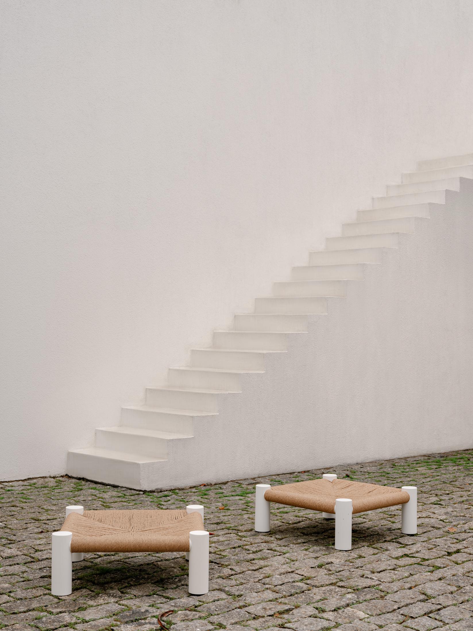 Banco Guarujá - Tabouret ou table d'appoint en blanc par Aurelio Martinez Flores en vente 5