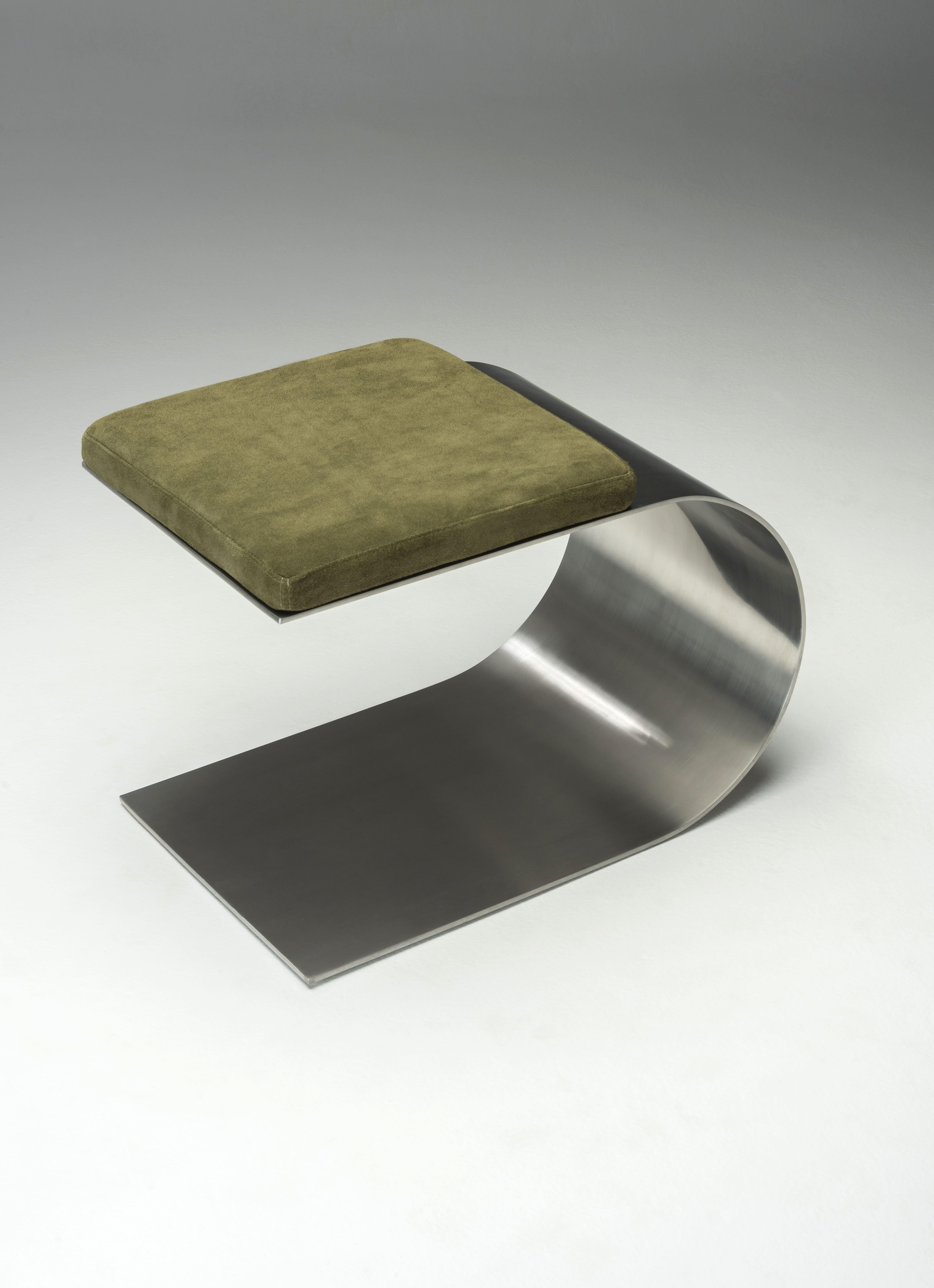 Authorized and numbered reissue, originally designed in 1996, limited to 83 units - the age of the author.

Ruy Ohtake (1938-2021), one of Brazil’s most important architects, transitioned from concrete to steel in his furniture designs, emphasizing