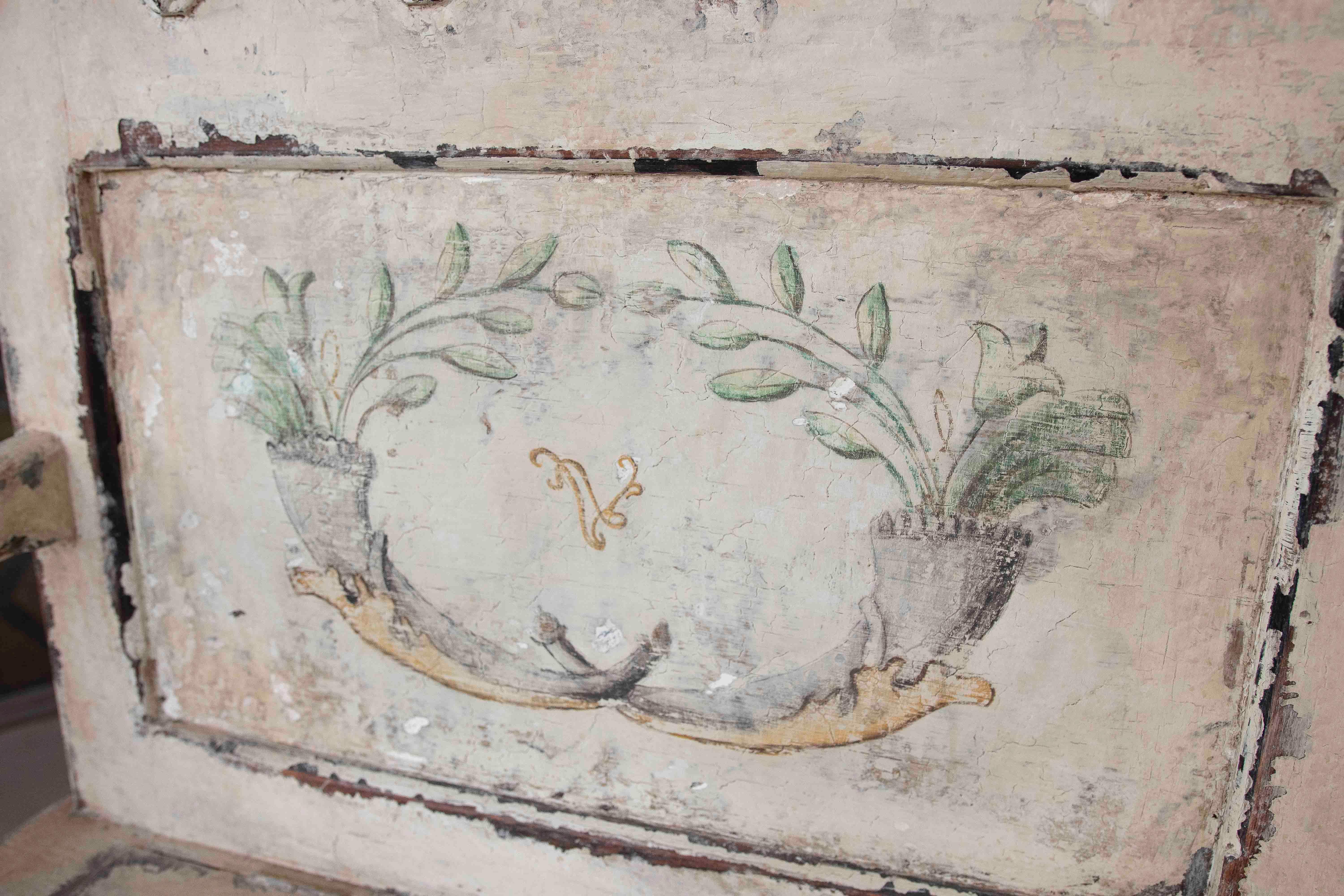 1950s Rustic Bench with Polychrome Interior Storage Trunk with Garlands For Sale 4