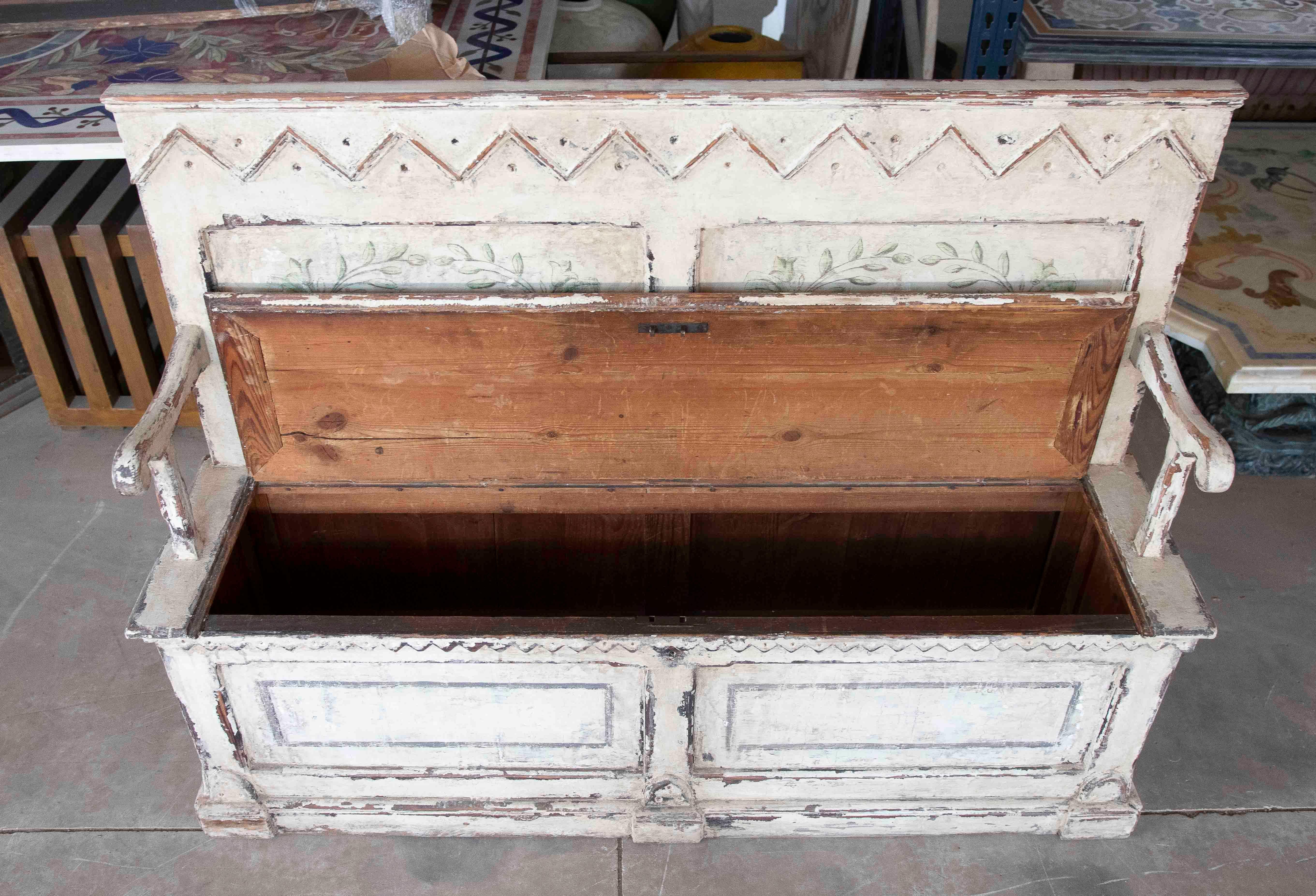 1950s Rustic Bench with Polychrome Interior Storage Trunk with Garlands For Sale 1