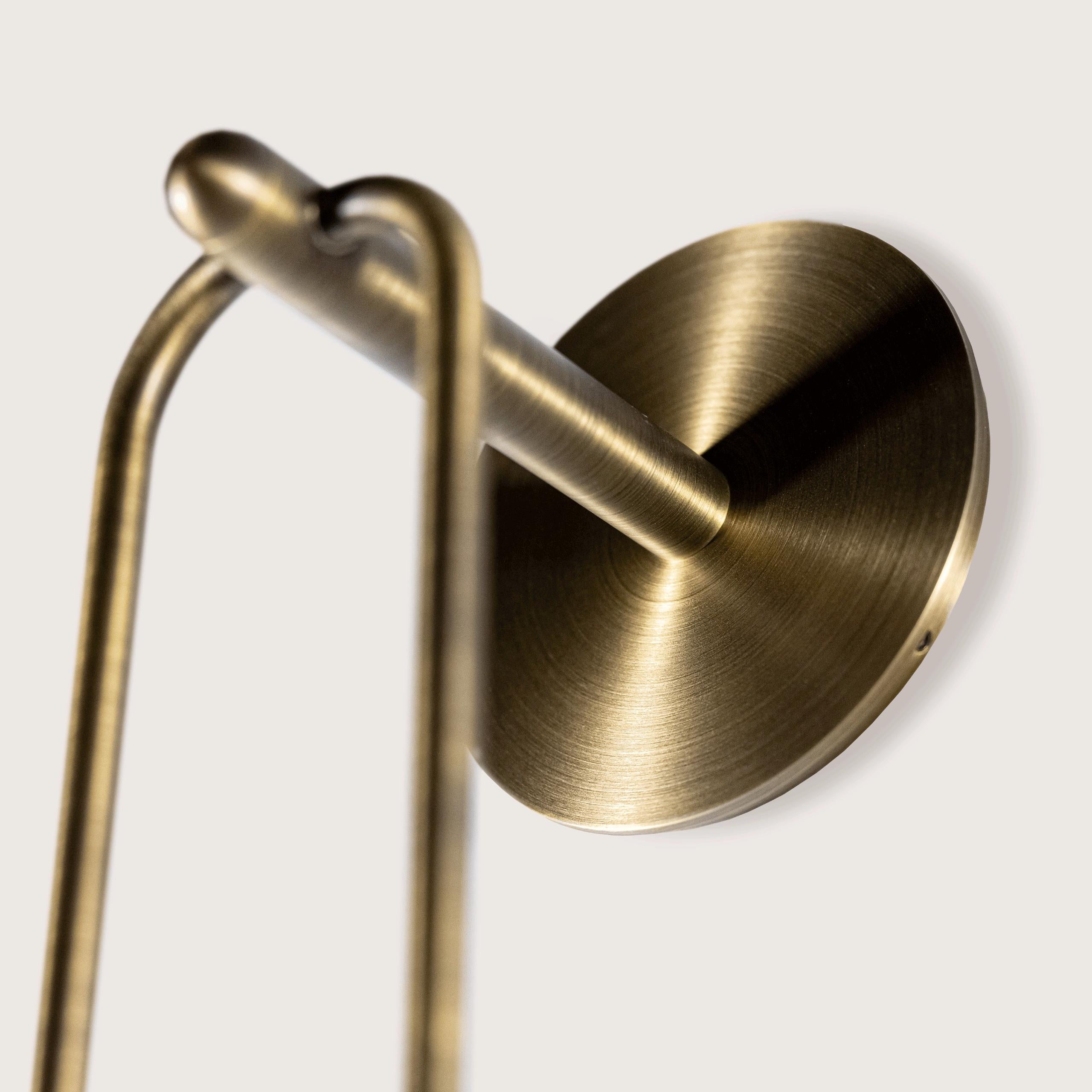 Aplique Bancroft Hemisferio 7.5″ by PAX Lighting Estadounidense en venta