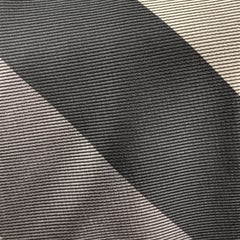 BAND OF OUTSIDERS Corbata de seda a rayas plateadas y grises