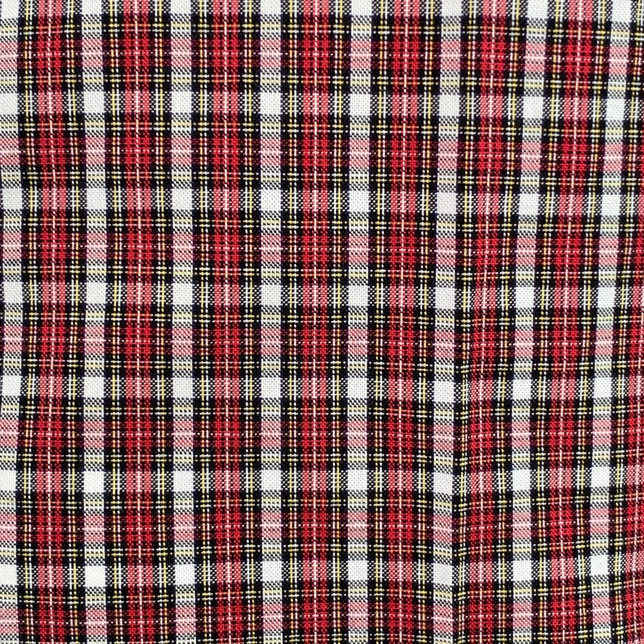BAND OF OUTSIDERS long sleeve shirt
in a red and white cotton woven fabric featuring a plaid pattern, one pocket, and button closure. Made in USA.Excellent Pre-Owned Condition. 

Marked:   L 

Measurements: 
 
Shoulder: 17 inches Chest: 41 inches