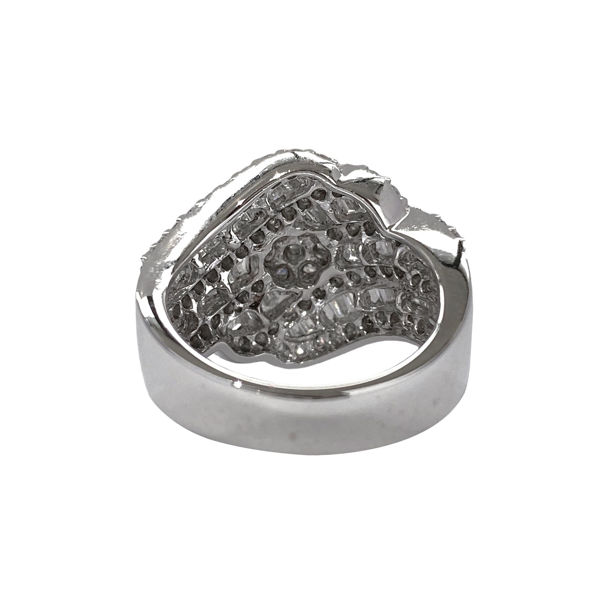 Modern Band Pavè Ring with Natural Diamonds, 18Kt White Gold, Made in Italy, Vintage For Sale
