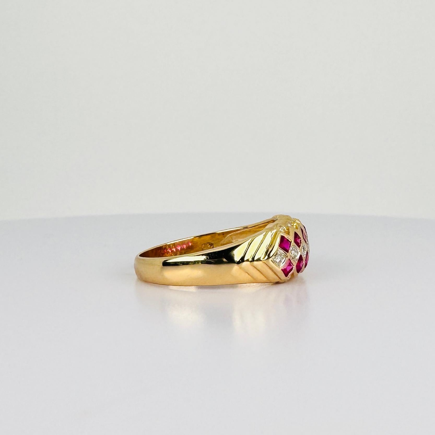 Bague en or jaune 18k avec rubis et diamants carrés facettés ca 0.48 carat en vente 2