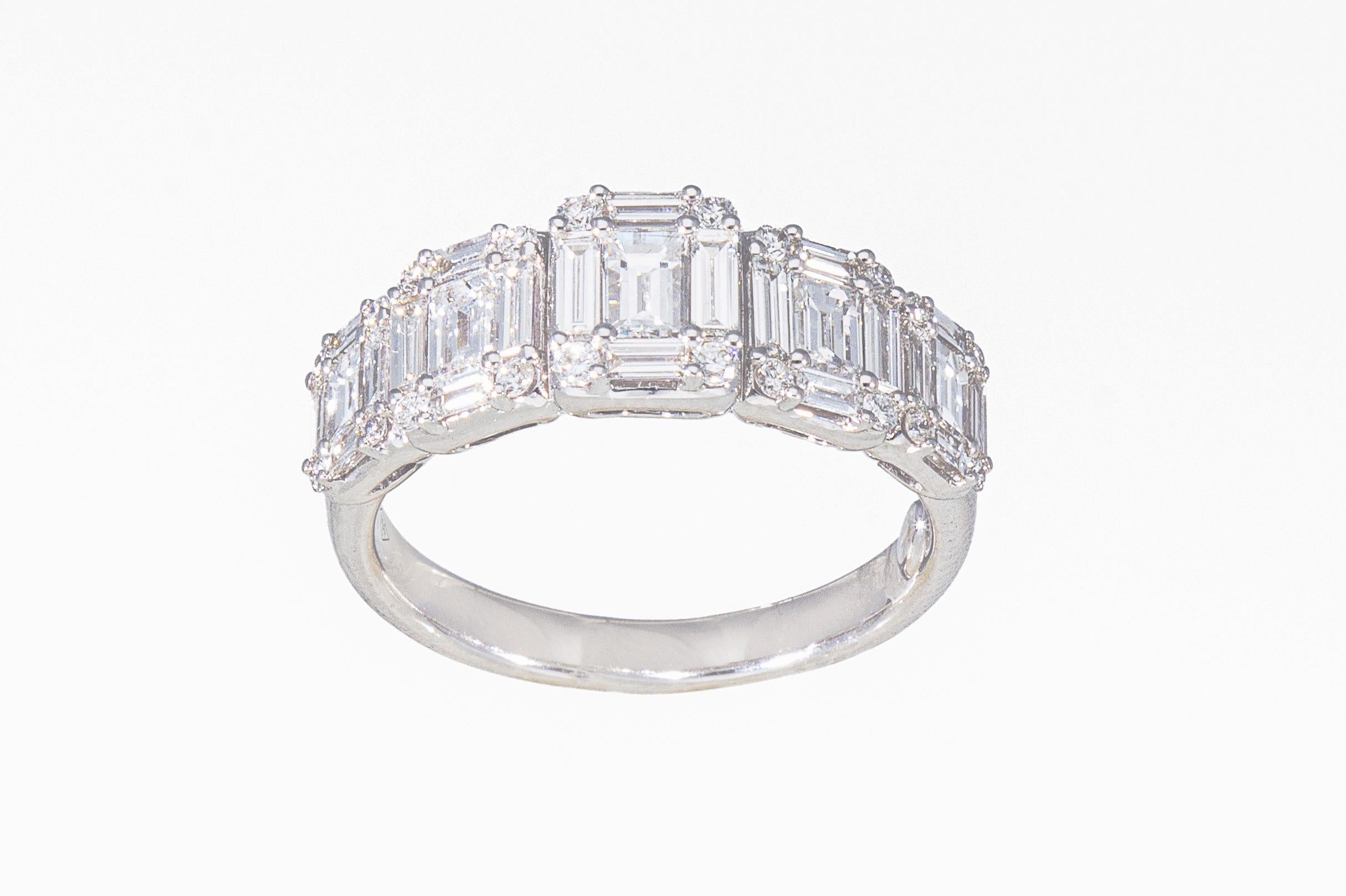 Modern Band Engagement Ring Ct 1.47 of Brilliant and Baguette Cut Diamonds For Sale