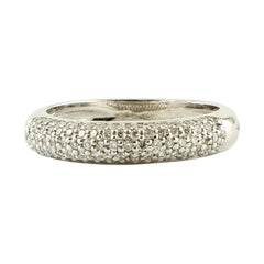 Band Ring in 18 Karat White Gold and Diamonds