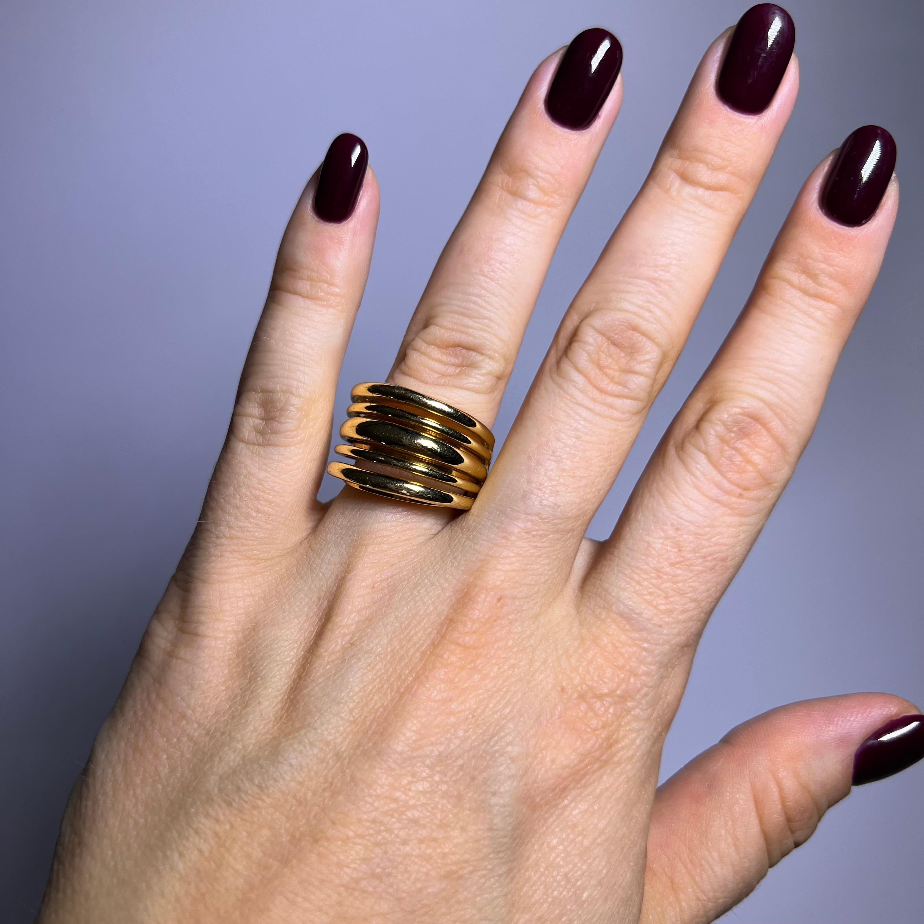 Women's or Men's Band Ring in 18 Karat Yellow Gold For Sale